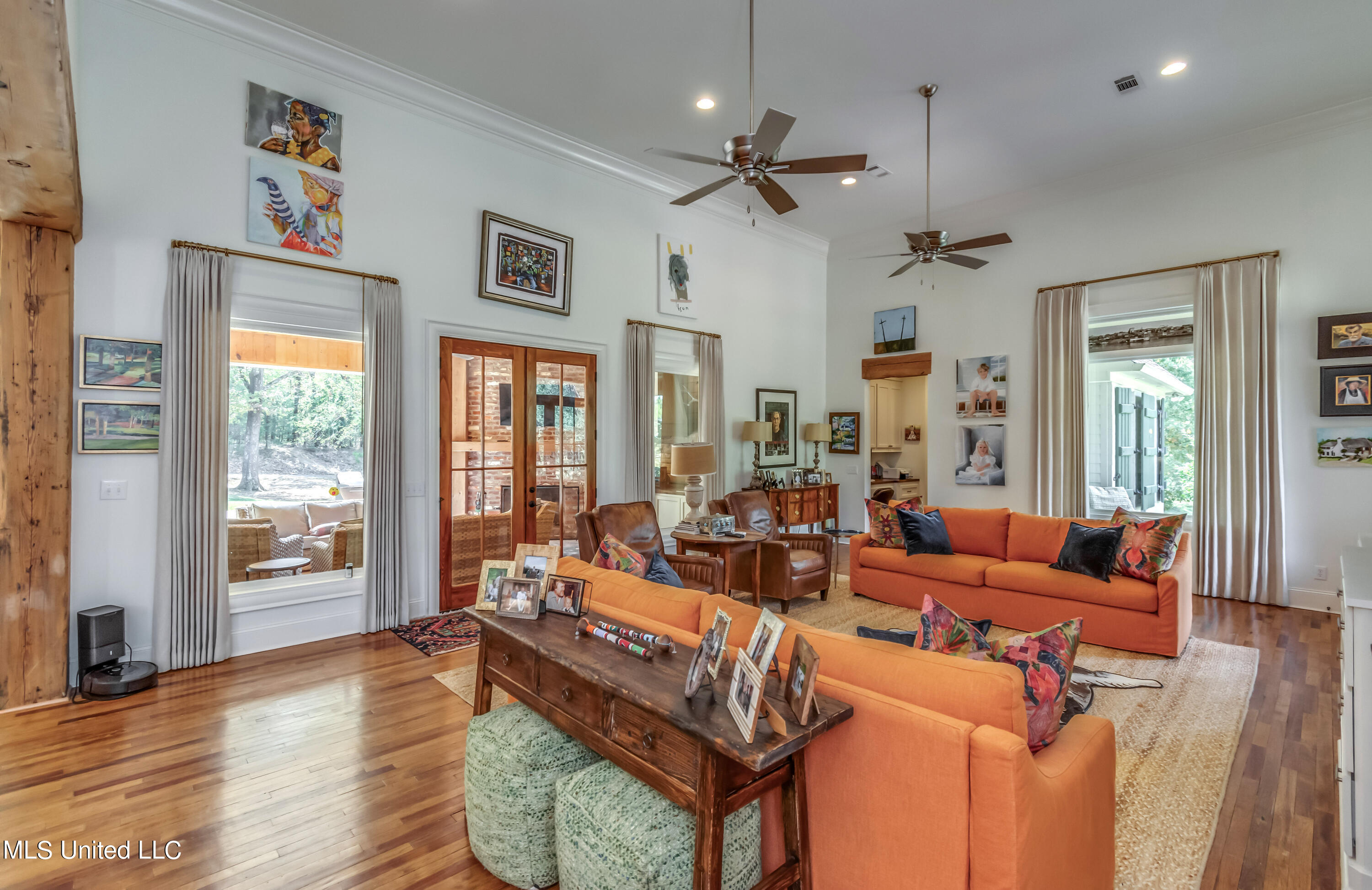 Madison, Mississippi 39110, United States, 5 Bedrooms Bedrooms, ,4 BathroomsBathrooms,Residential,Pending,69639