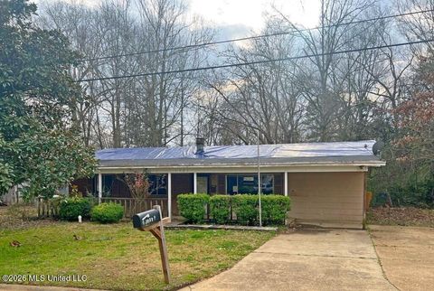 Homes For Sale - 1423 Woody Drive<br/> Jackson, MS 39212