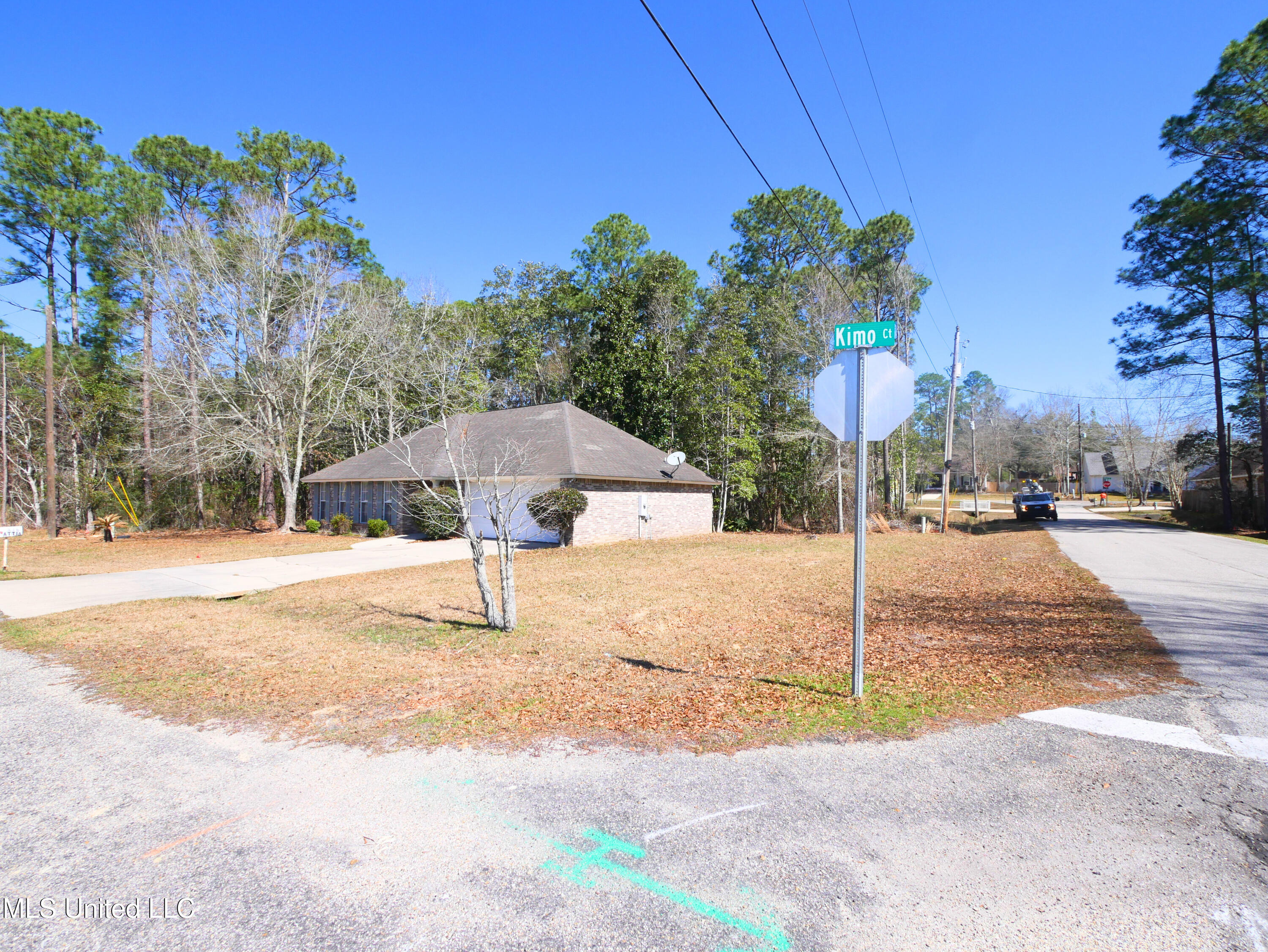 846 Kimo Court, Diamondhead, Mississippi image 2