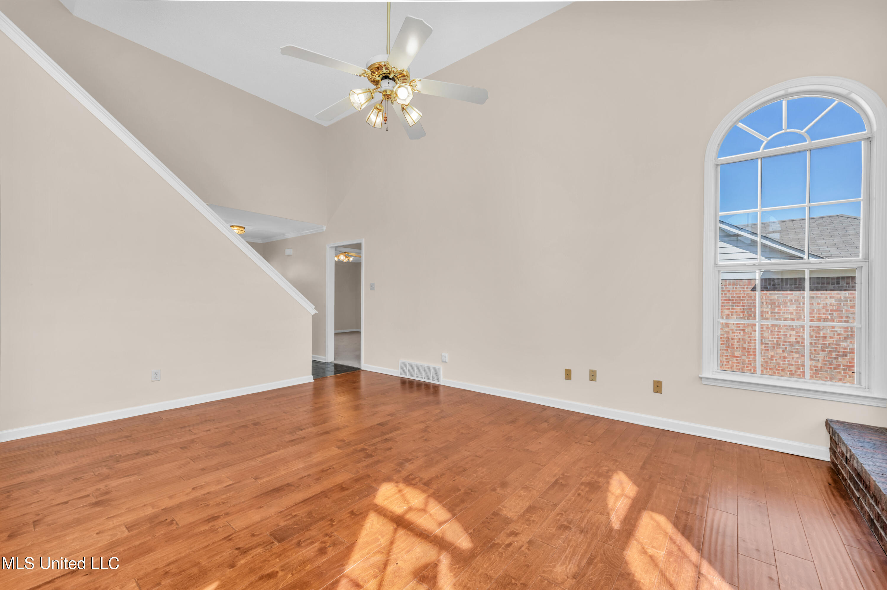 8563 N Sun Vista Drive, Cordova, Tennessee image 8