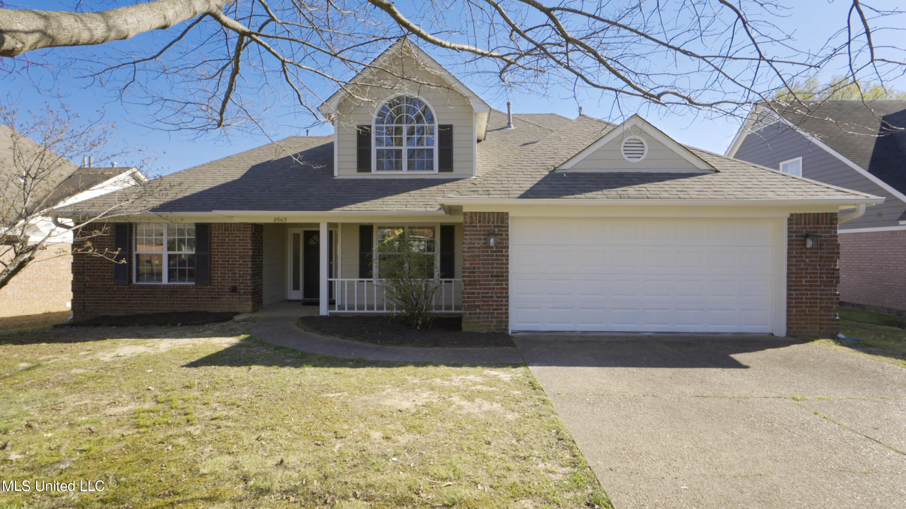 8563 N Sun Vista Drive, Cordova, Tennessee image 1