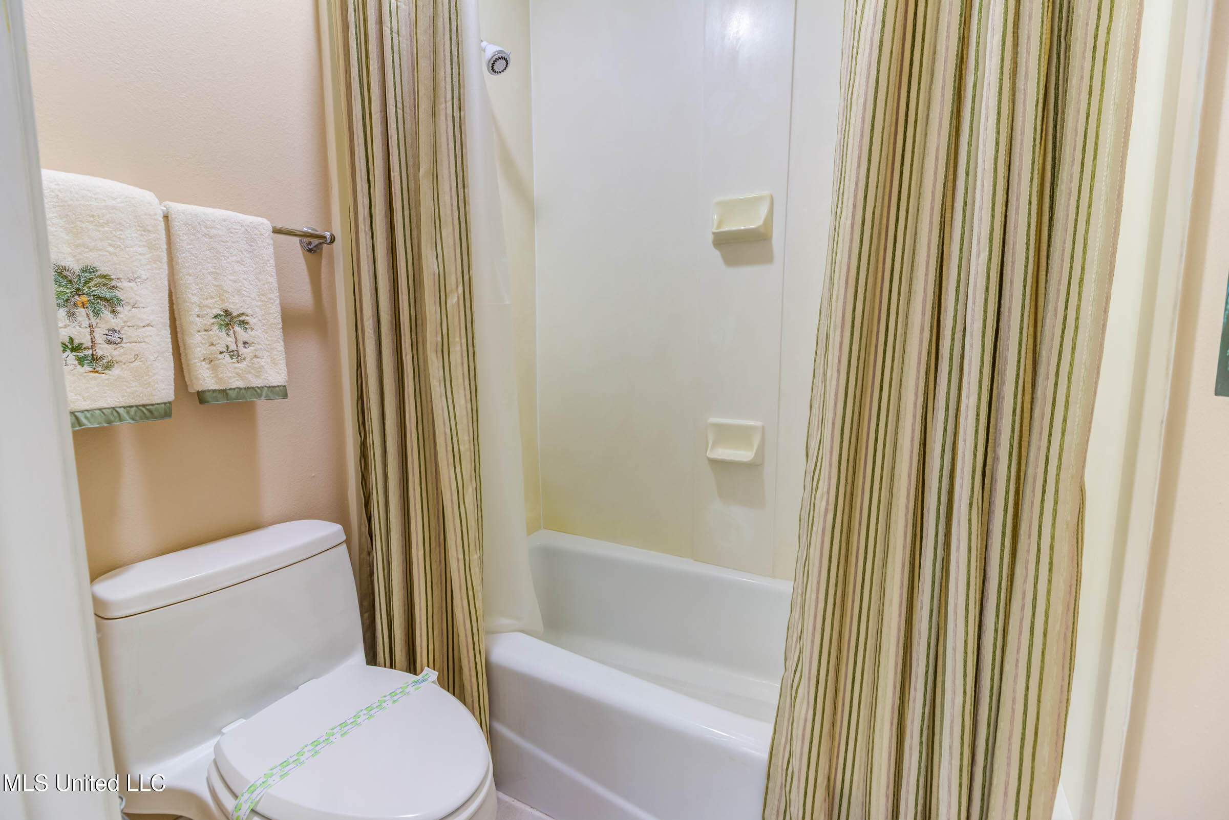 2668 Beach Boulevard #903, Biloxi, Mississippi image 34