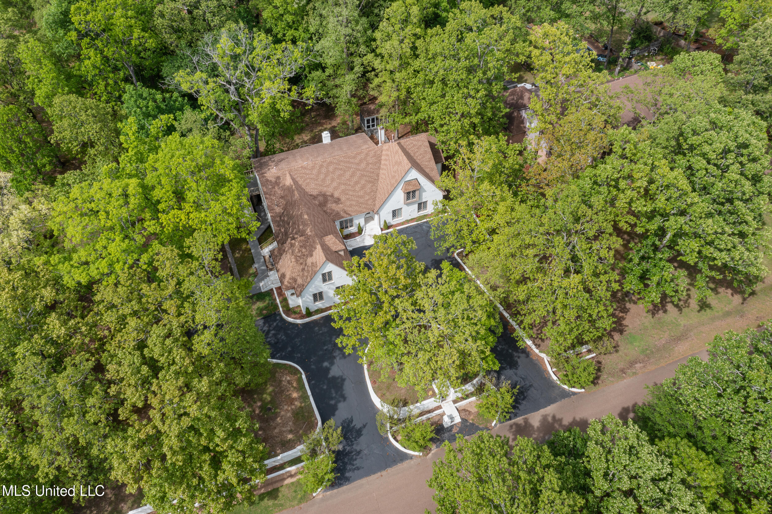1590 Epping Forest Drive, Southaven, Mississippi image 47