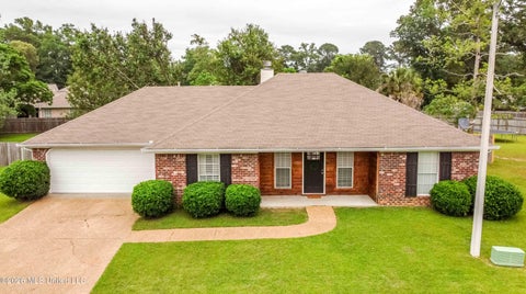 Homes For Sale - 1038 Spanish Oak Drive<br/> Pearl, MS 39208
