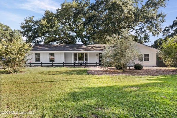 1560 E SECOND ST, PASS CHRISTIAN, MS 39571 - Image efd8b24ce5a890e4bc0fa828645ad602/3843376530