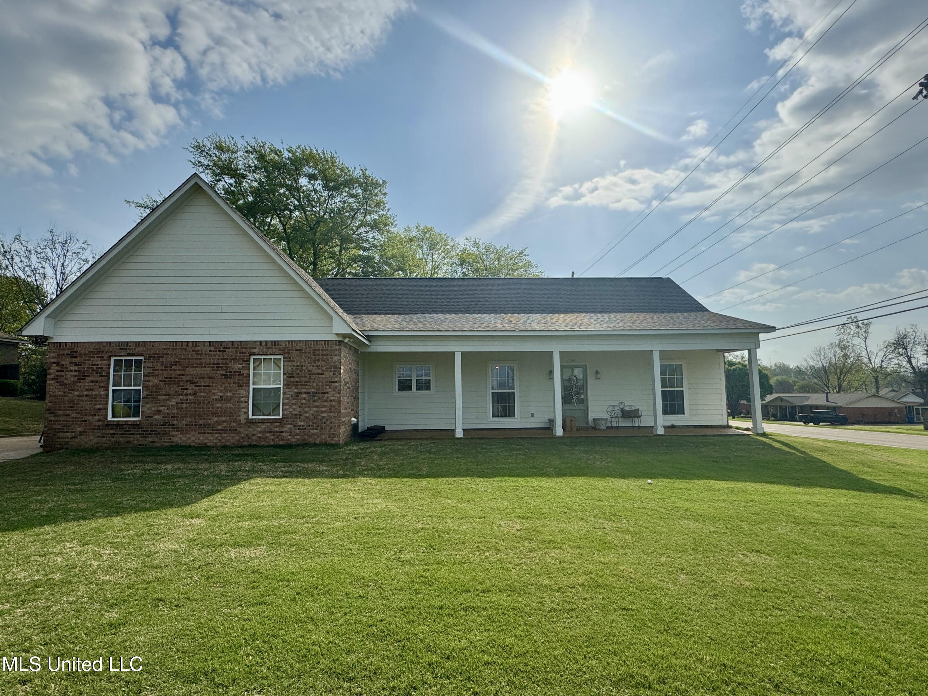 24 Crestline Avenue, Clarksdale, Mississippi image 1