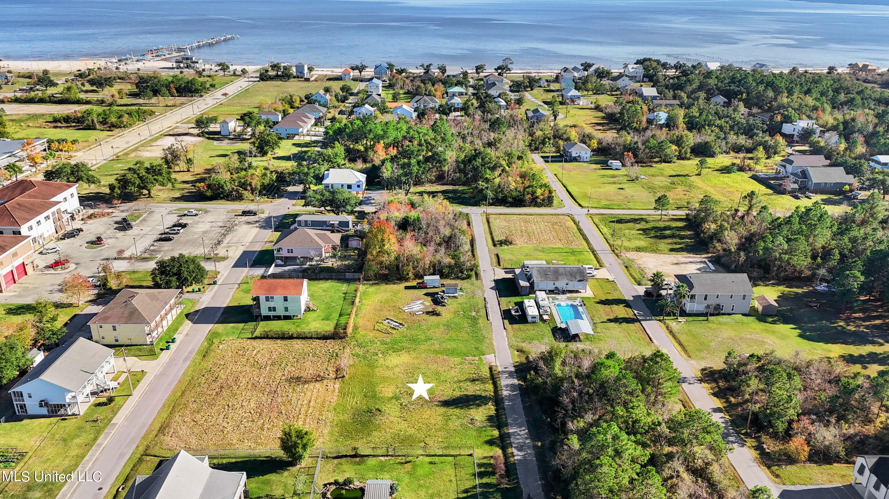 310 Perron Street, Waveland, Mississippi image 3