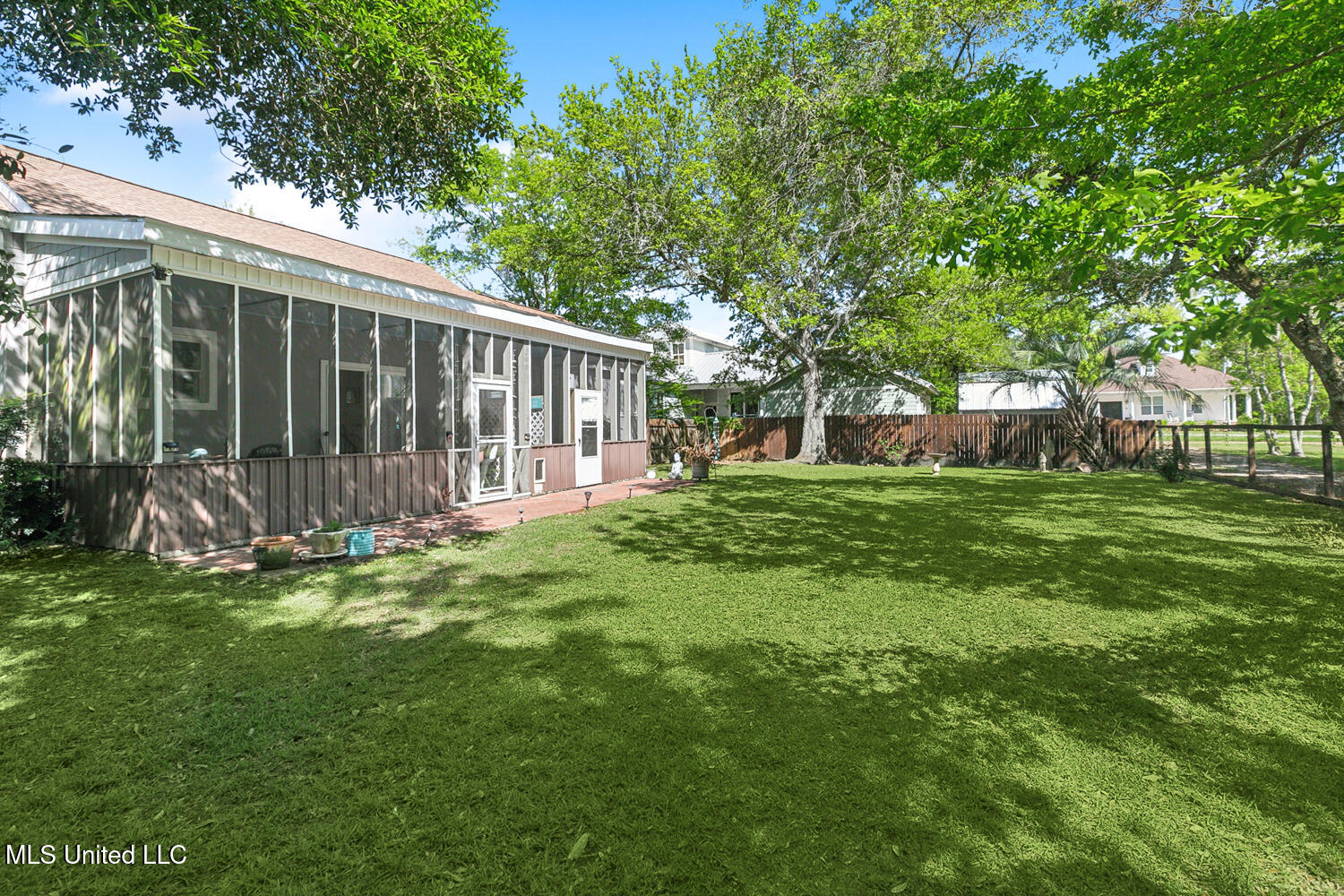 210 Bay Oaks Drive, Bay Saint Louis, Mississippi image 19