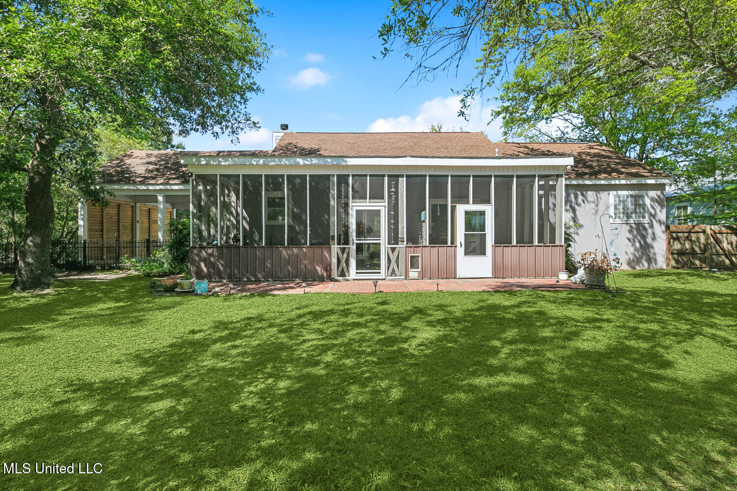 210 Bay Oaks Drive, Bay Saint Louis, Mississippi image 18