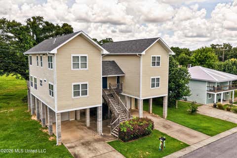 Homes For Rent - 153 Markham Drive<br/> Gulfport, MS 39507
