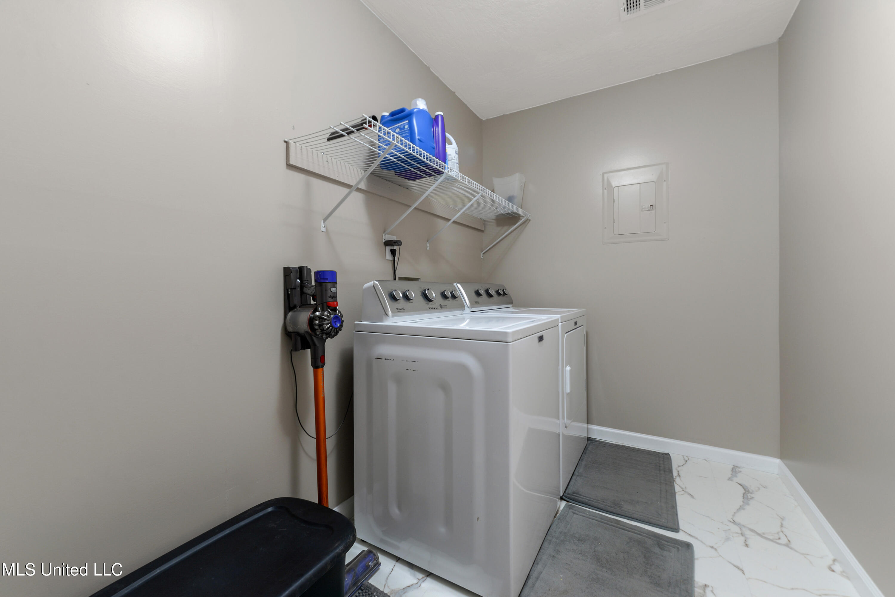 1817 Burnt Oak Drive, Ocean Springs, Mississippi image 23