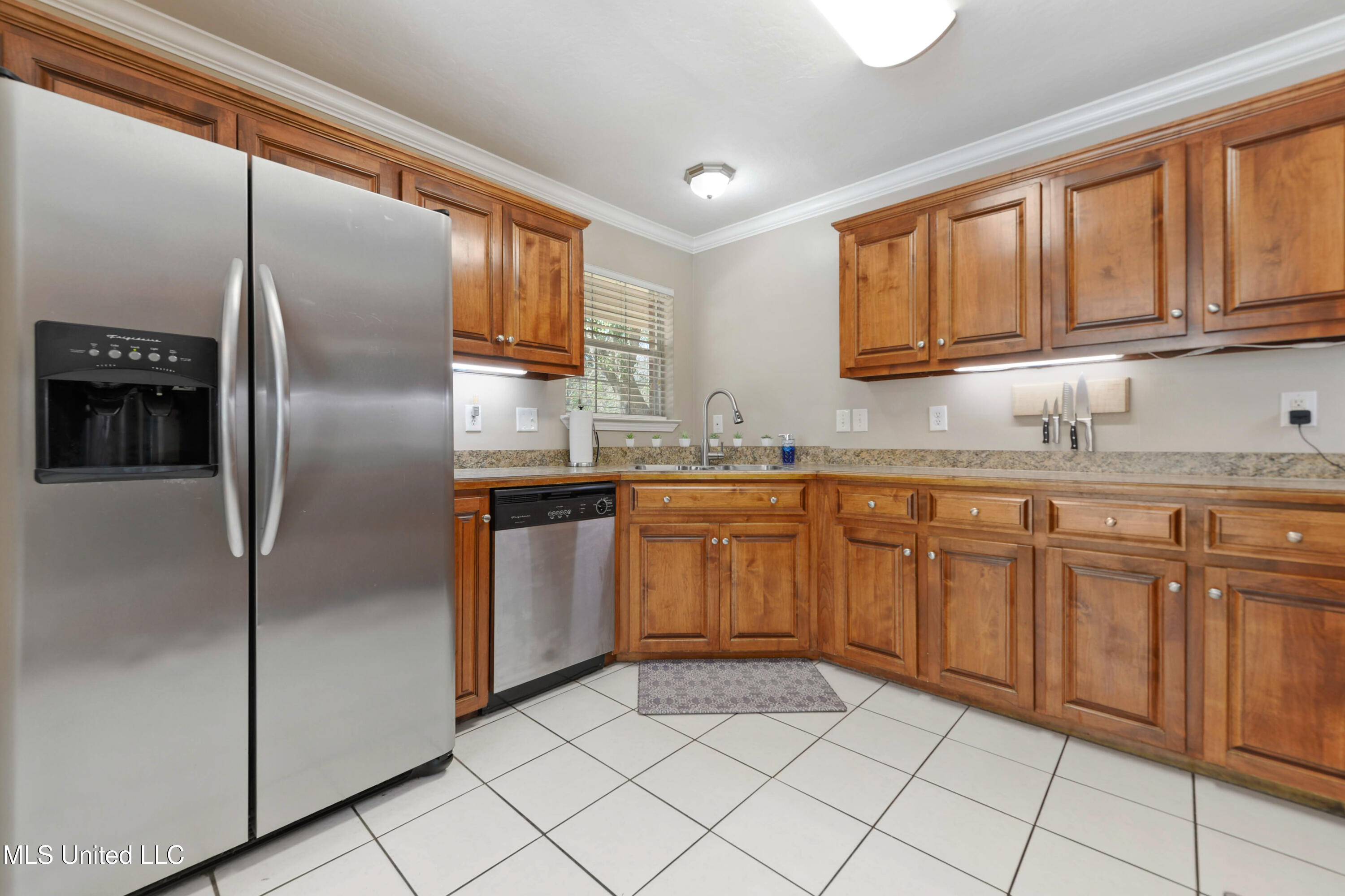 1817 Burnt Oak Drive, Ocean Springs, Mississippi image 8