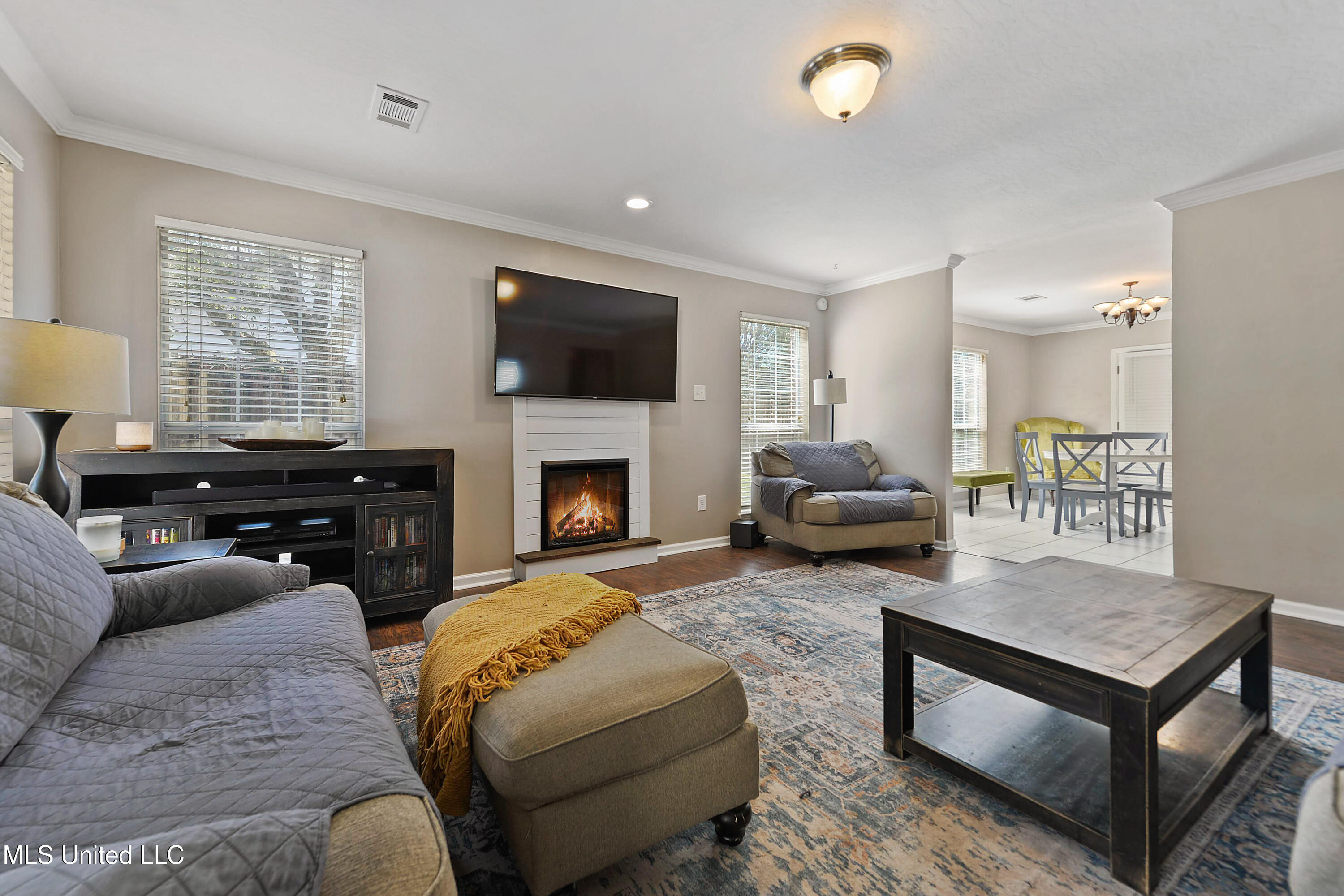 1817 Burnt Oak Drive, Ocean Springs, Mississippi image 3