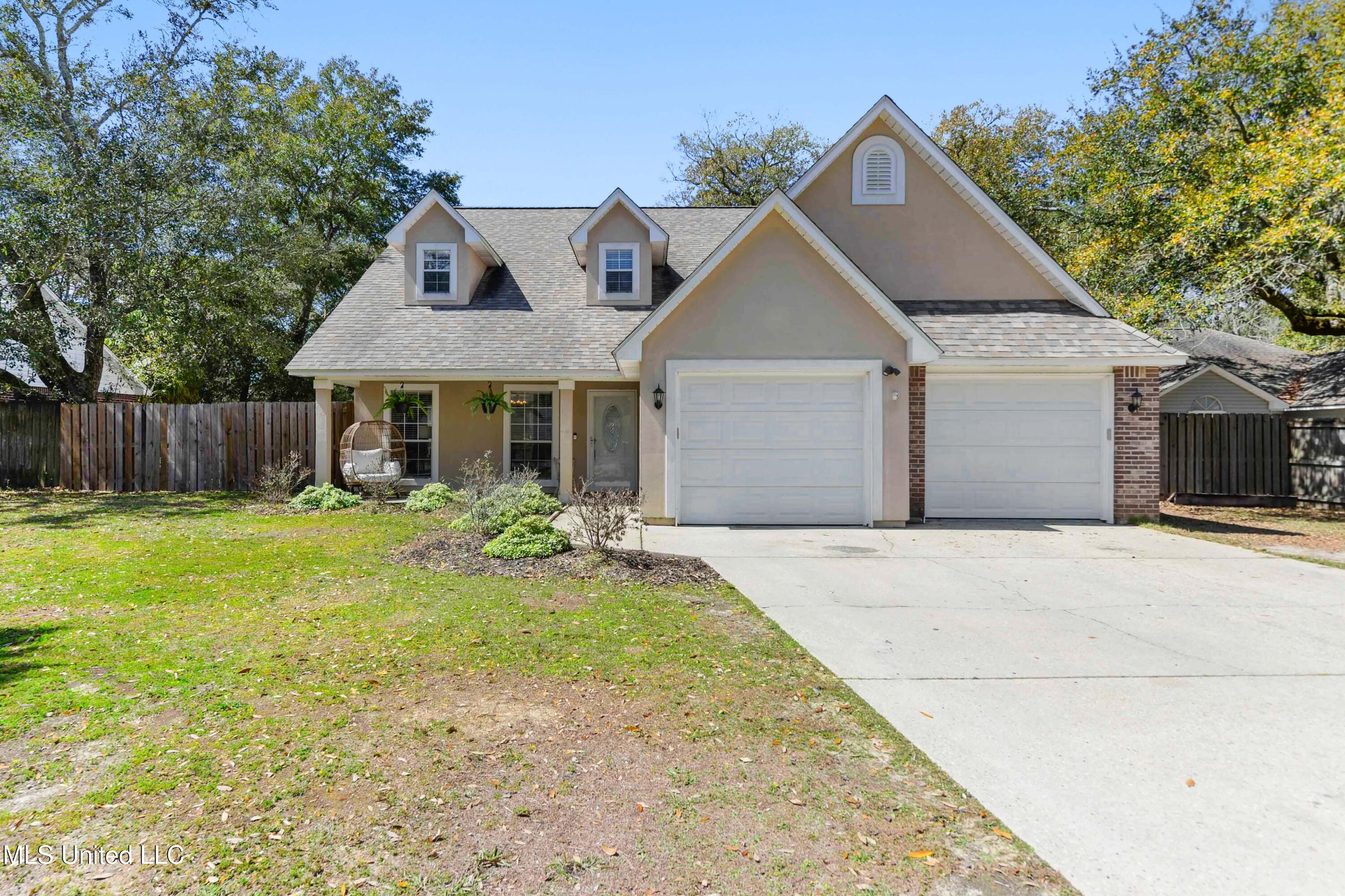 1817 Burnt Oak Drive, Ocean Springs, Mississippi image 1
