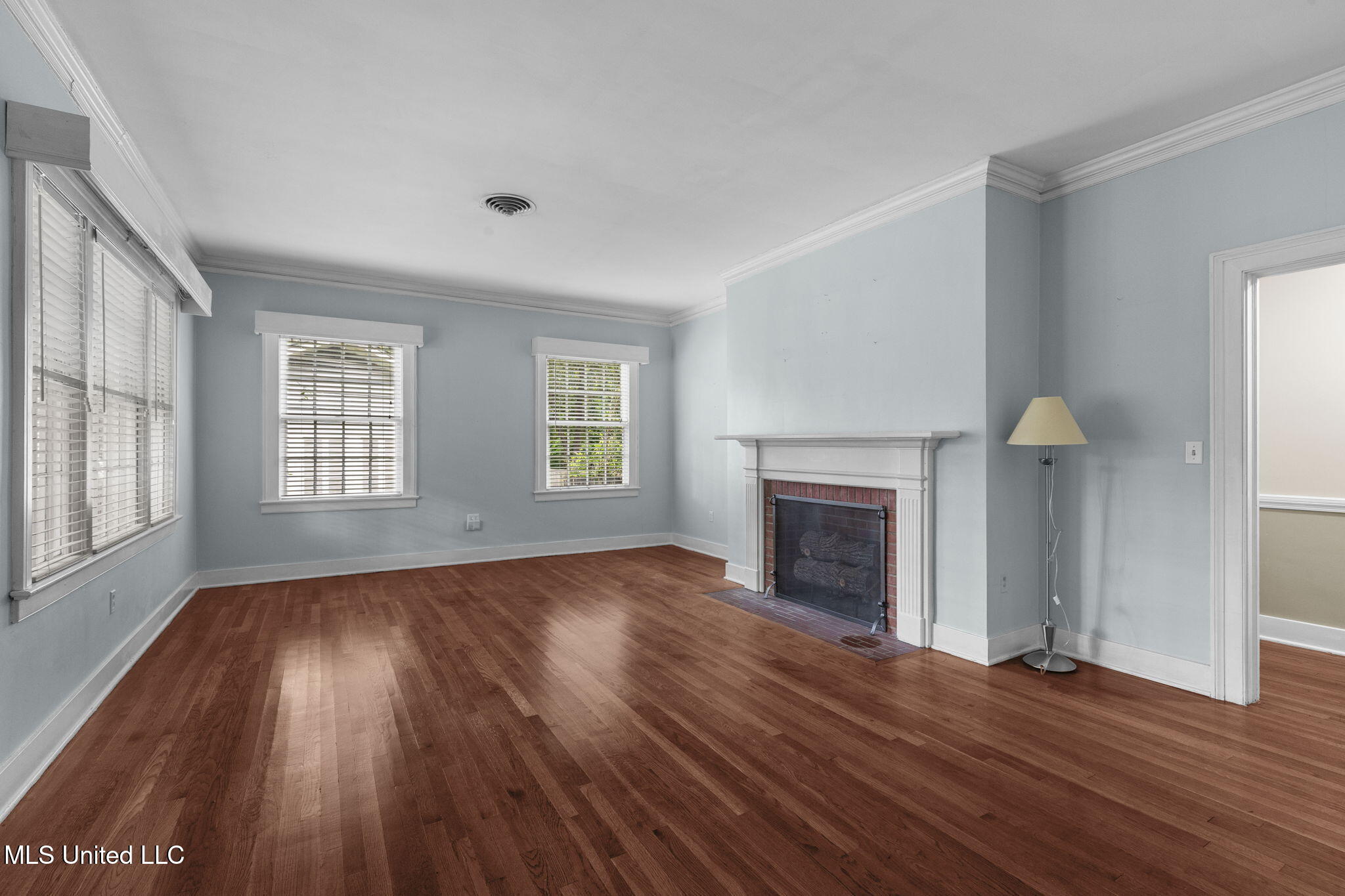 3821 Montrose Circle, Jackson, Mississippi image 5