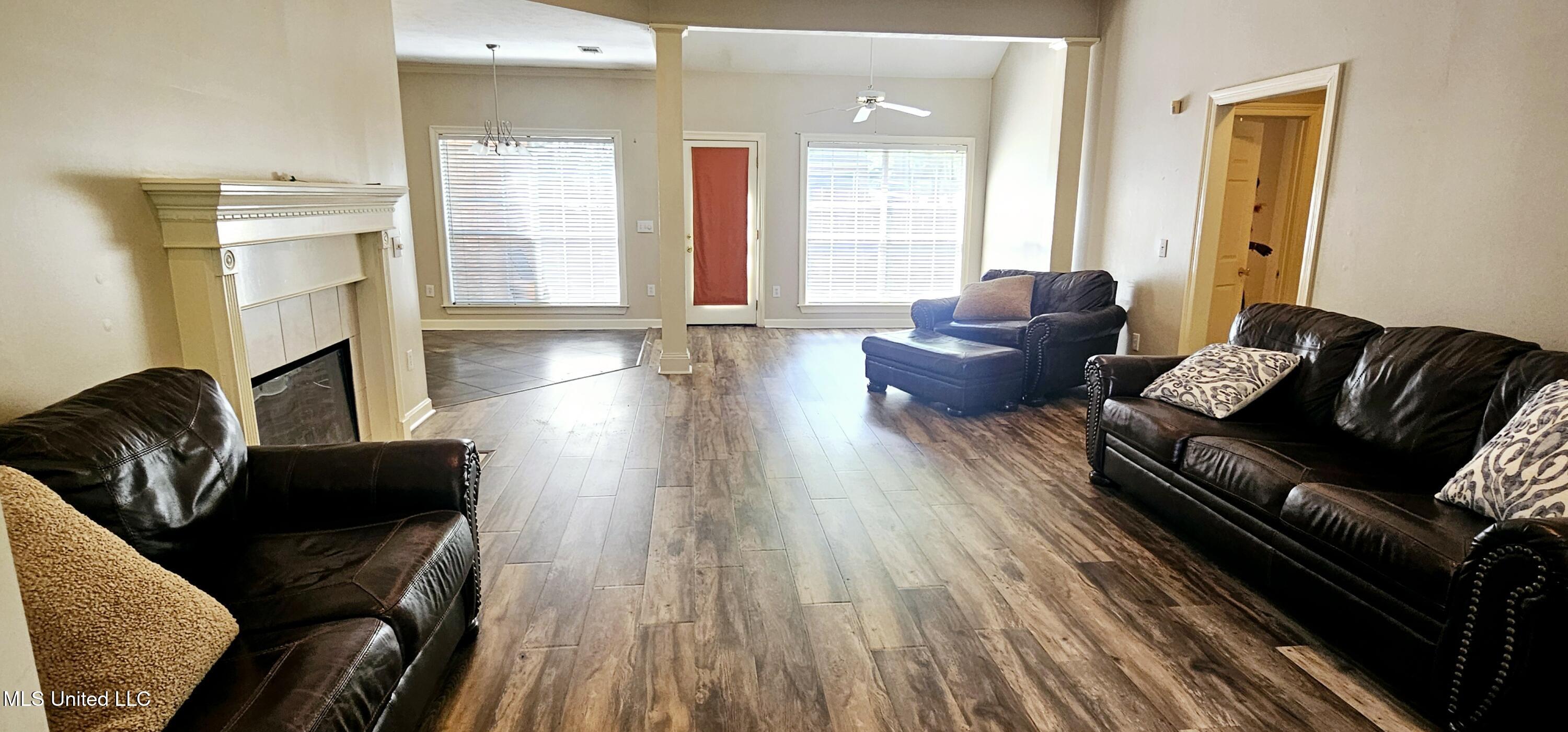 425 Autumn Creek Drive, Ridgeland, Mississippi image 2