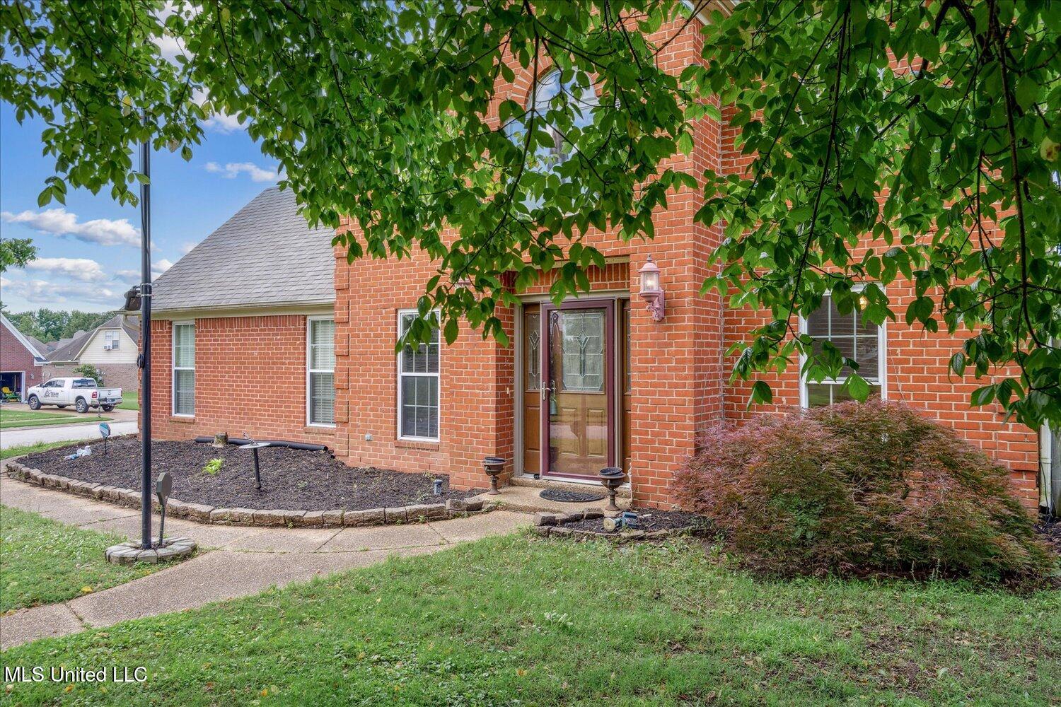 9015 Champlain Drive, Olive Branch, Mississippi image 4