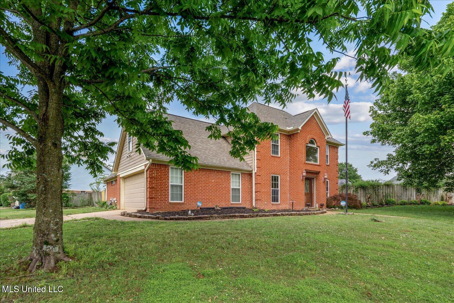 9015 Champlain Drive, Olive Branch, Mississippi image 1
