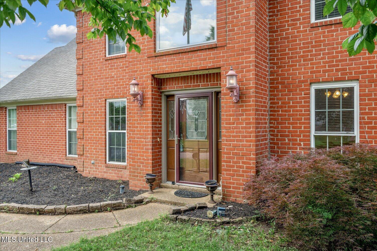 9015 Champlain Drive, Olive Branch, Mississippi image 5