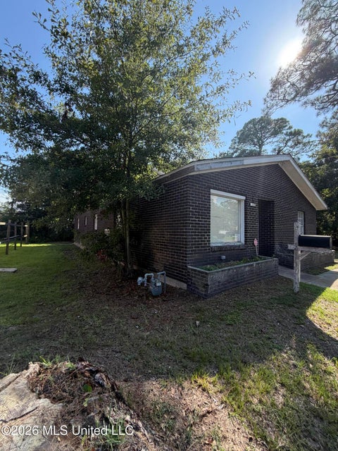 Homes For Sale - 1502 School Avenue<br/> Pascagoula, MS 39567