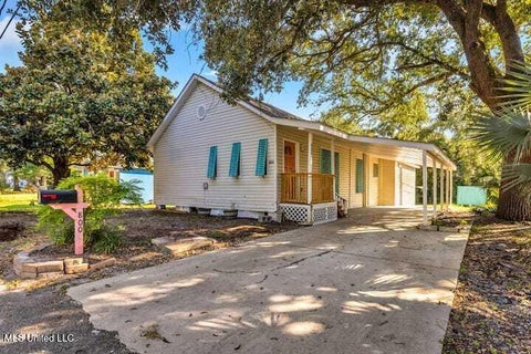 Homes For Sale - 800 Ruth Avenue<br/> Gulfport, MS 39501