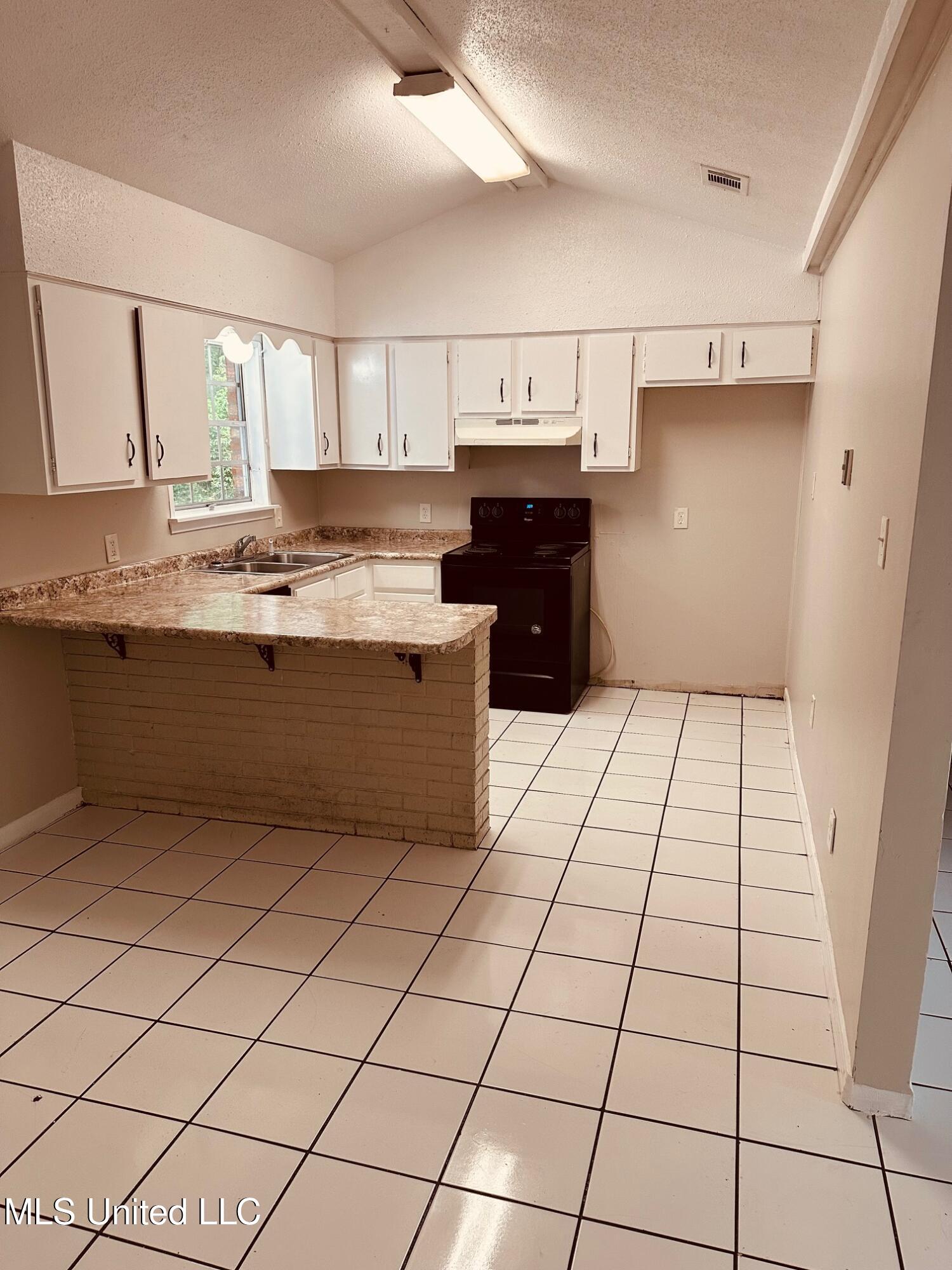 143 James Drive, Gulfport, Mississippi image 5