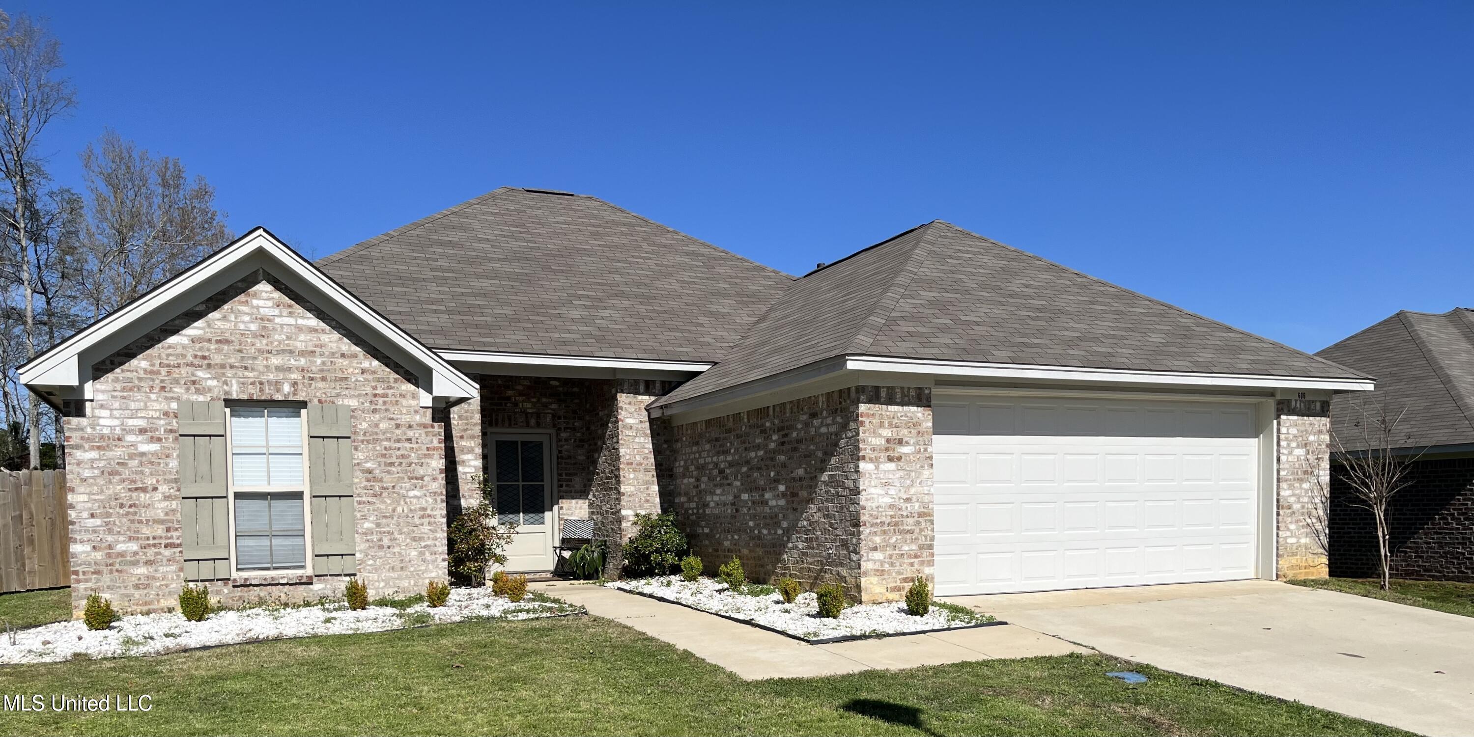 606 Silver Cove, Pearl, Mississippi image 2