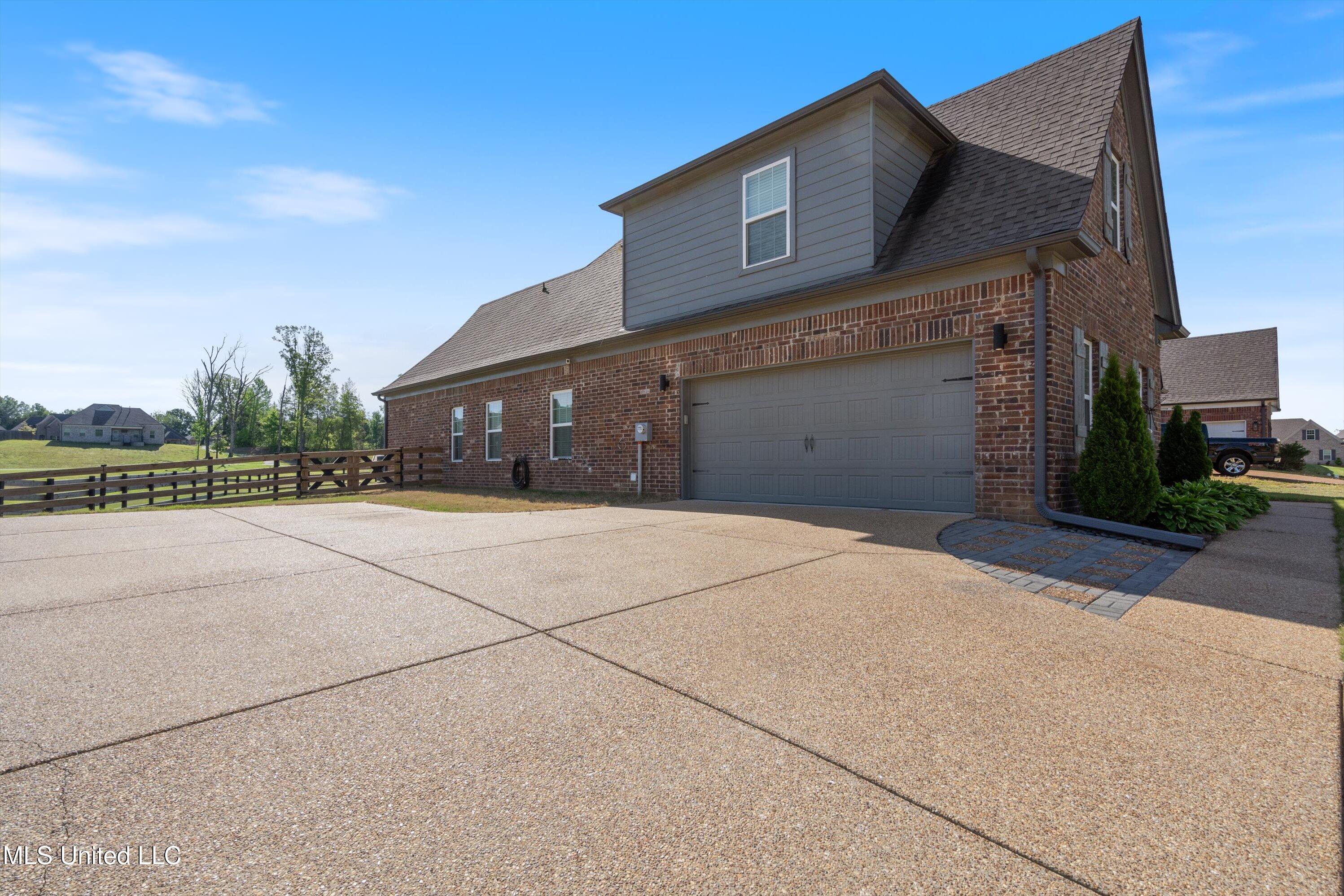 1140 Pettigrew Drive, Hernando, Mississippi image 4