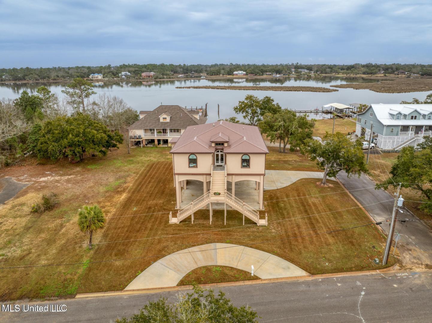 238 Lovers Lane, Ocean Springs, Mississippi image 2