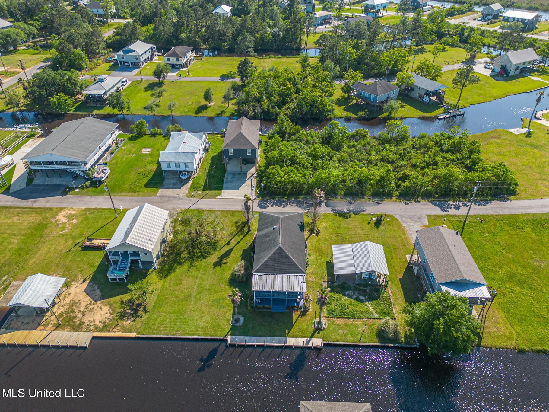 5036 Utah Street, Bay Saint Louis, Mississippi image 5