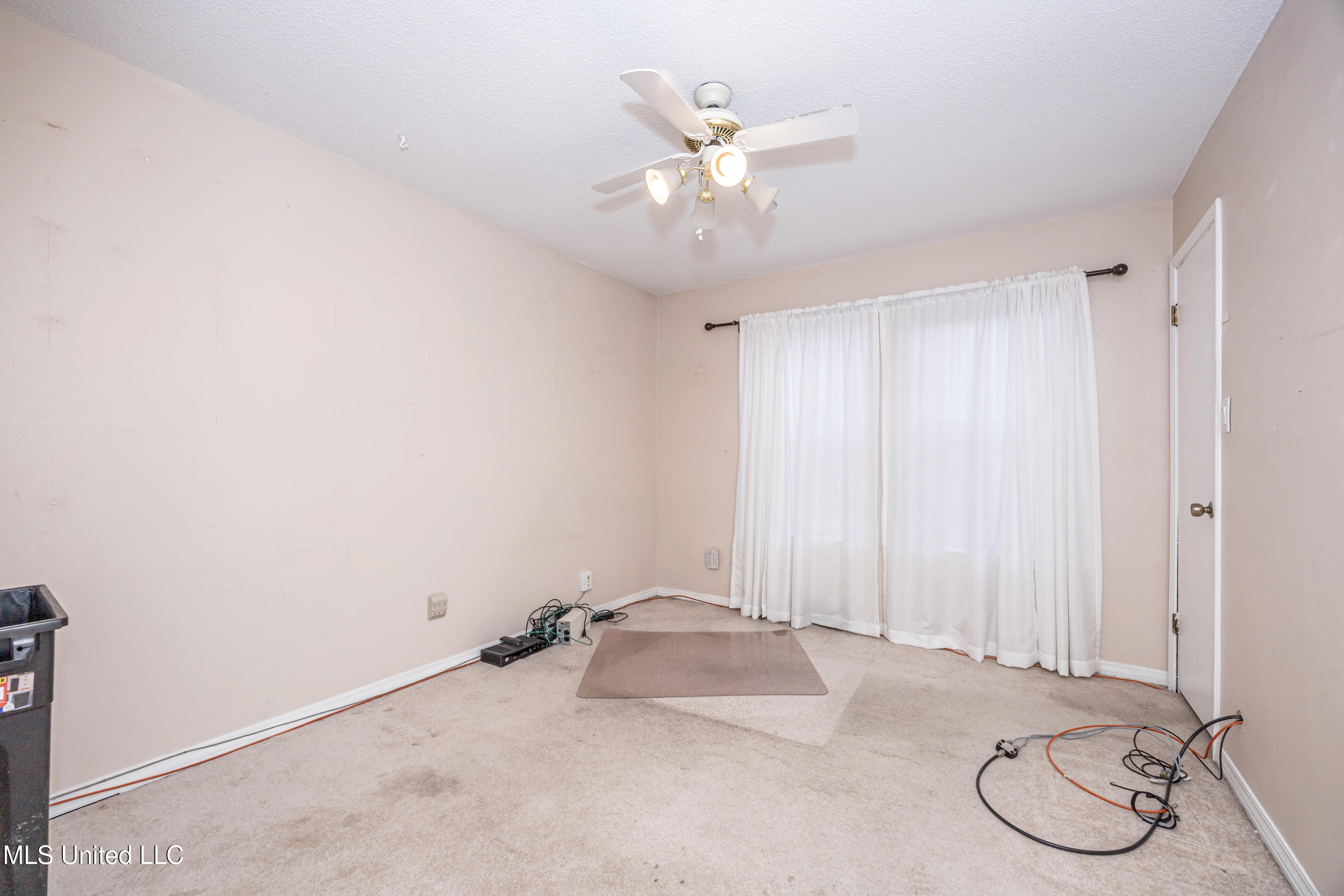2037 Old Oaks Drive, Gautier, Mississippi image 50