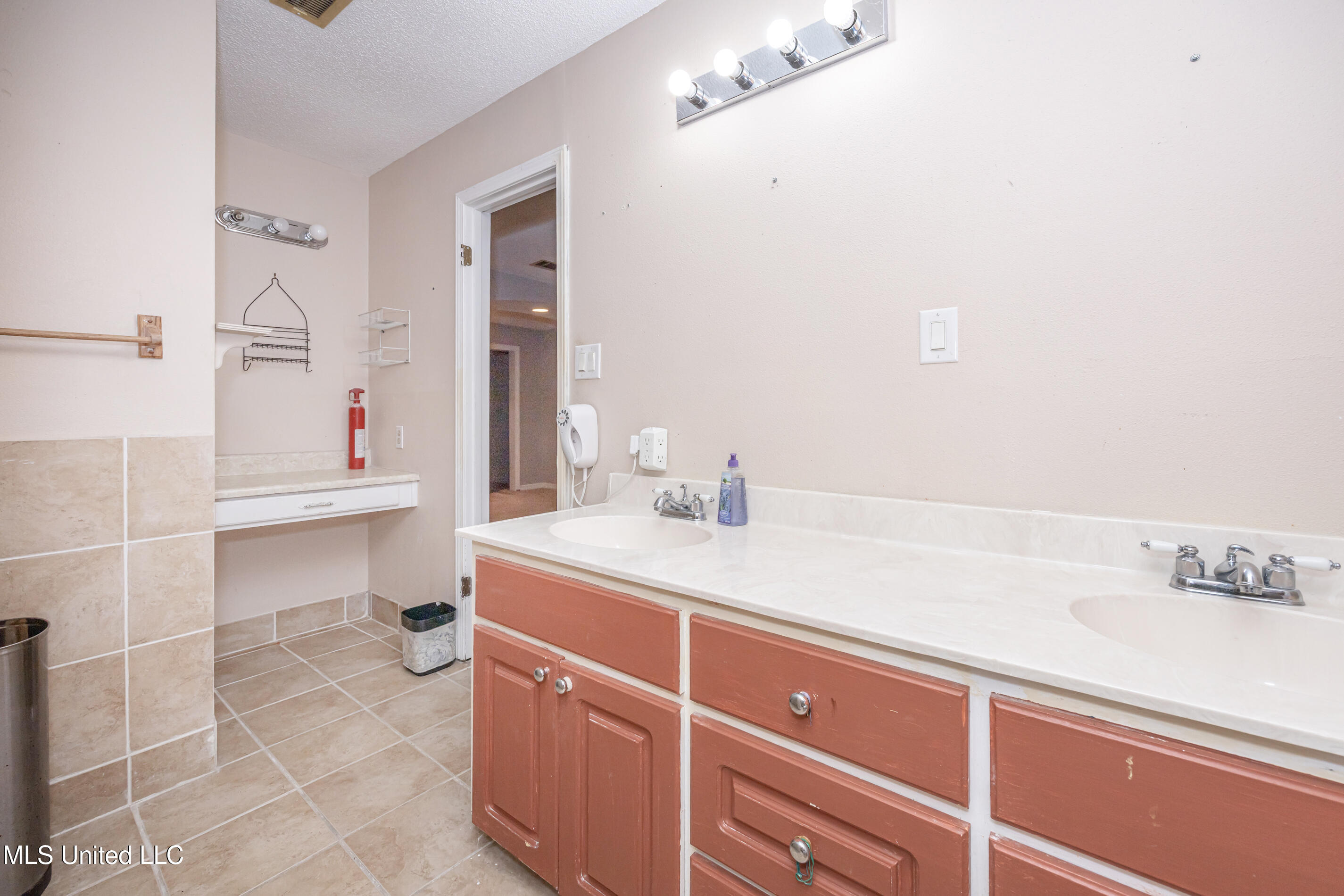 2037 Old Oaks Drive, Gautier, Mississippi image 39