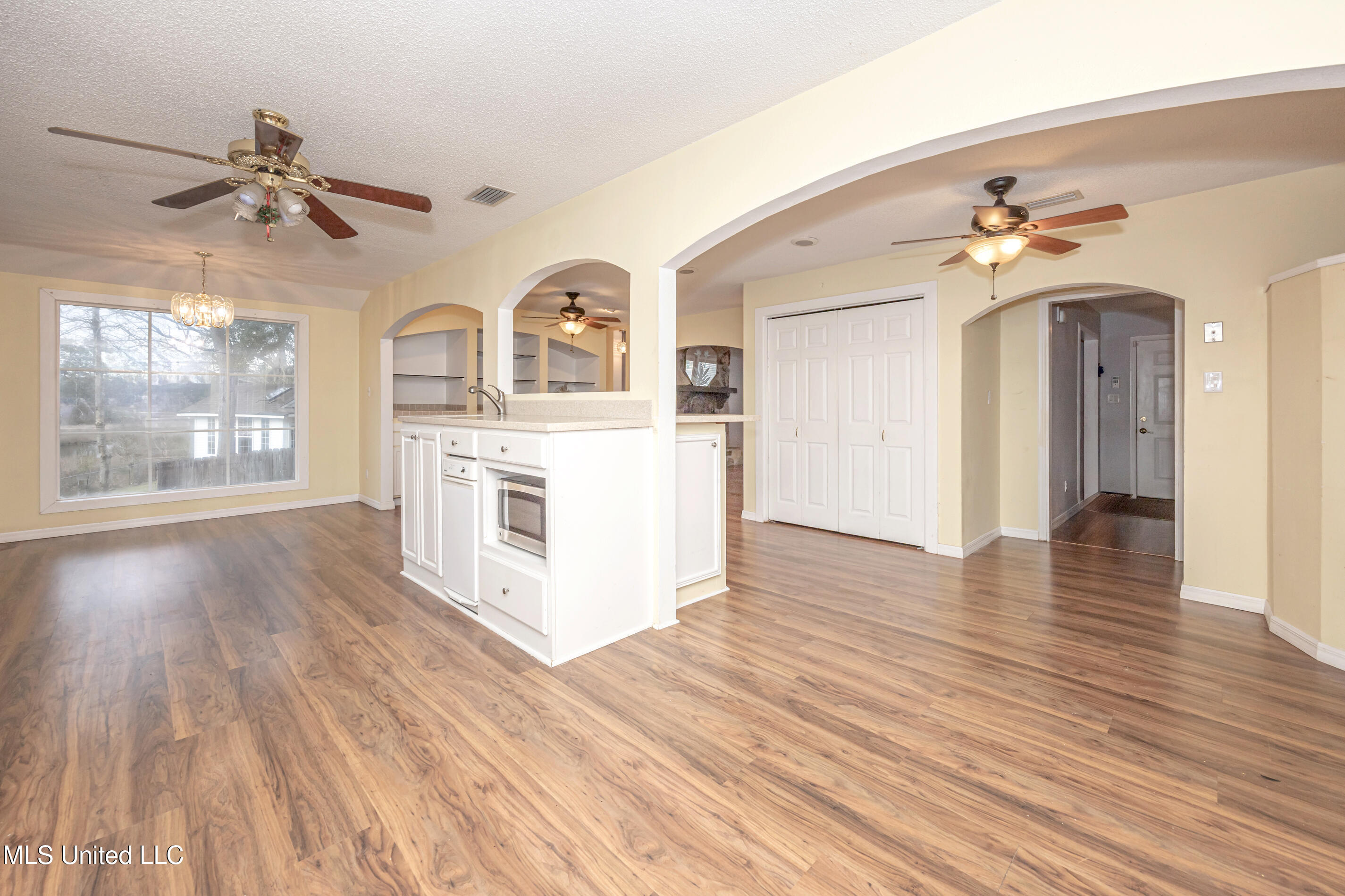 2037 Old Oaks Drive, Gautier, Mississippi image 21