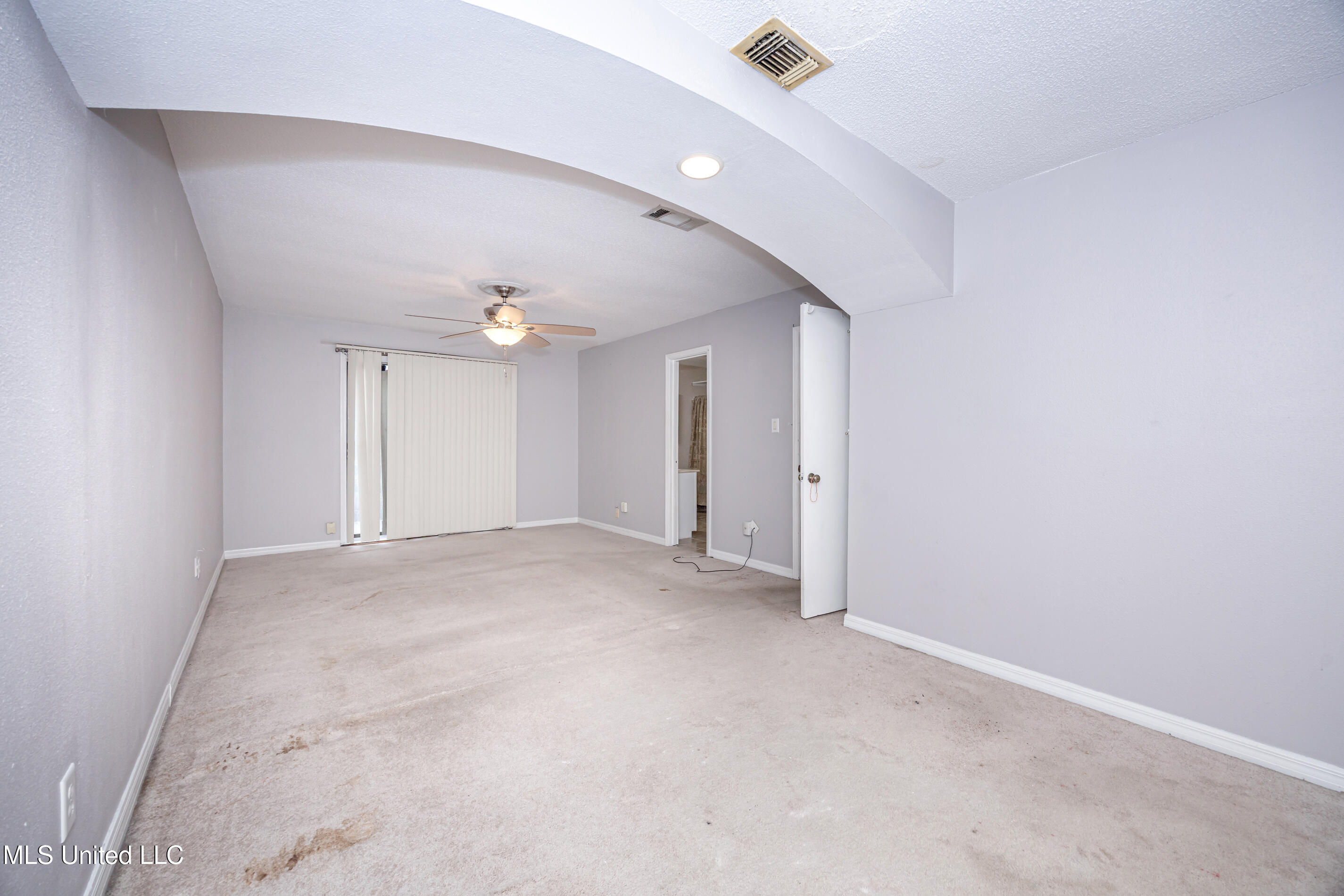 2037 Old Oaks Drive, Gautier, Mississippi image 38
