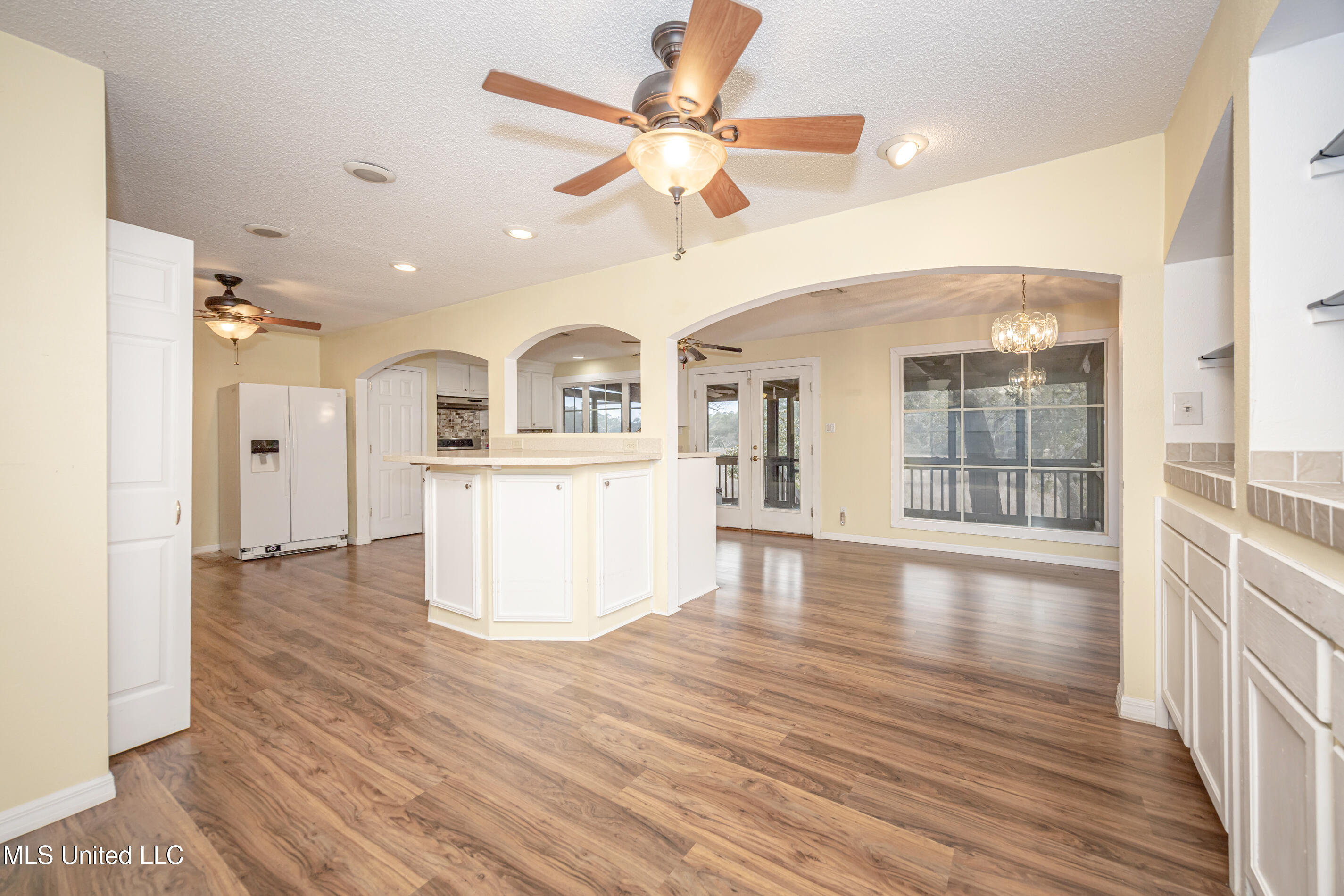 2037 Old Oaks Drive, Gautier, Mississippi image 17