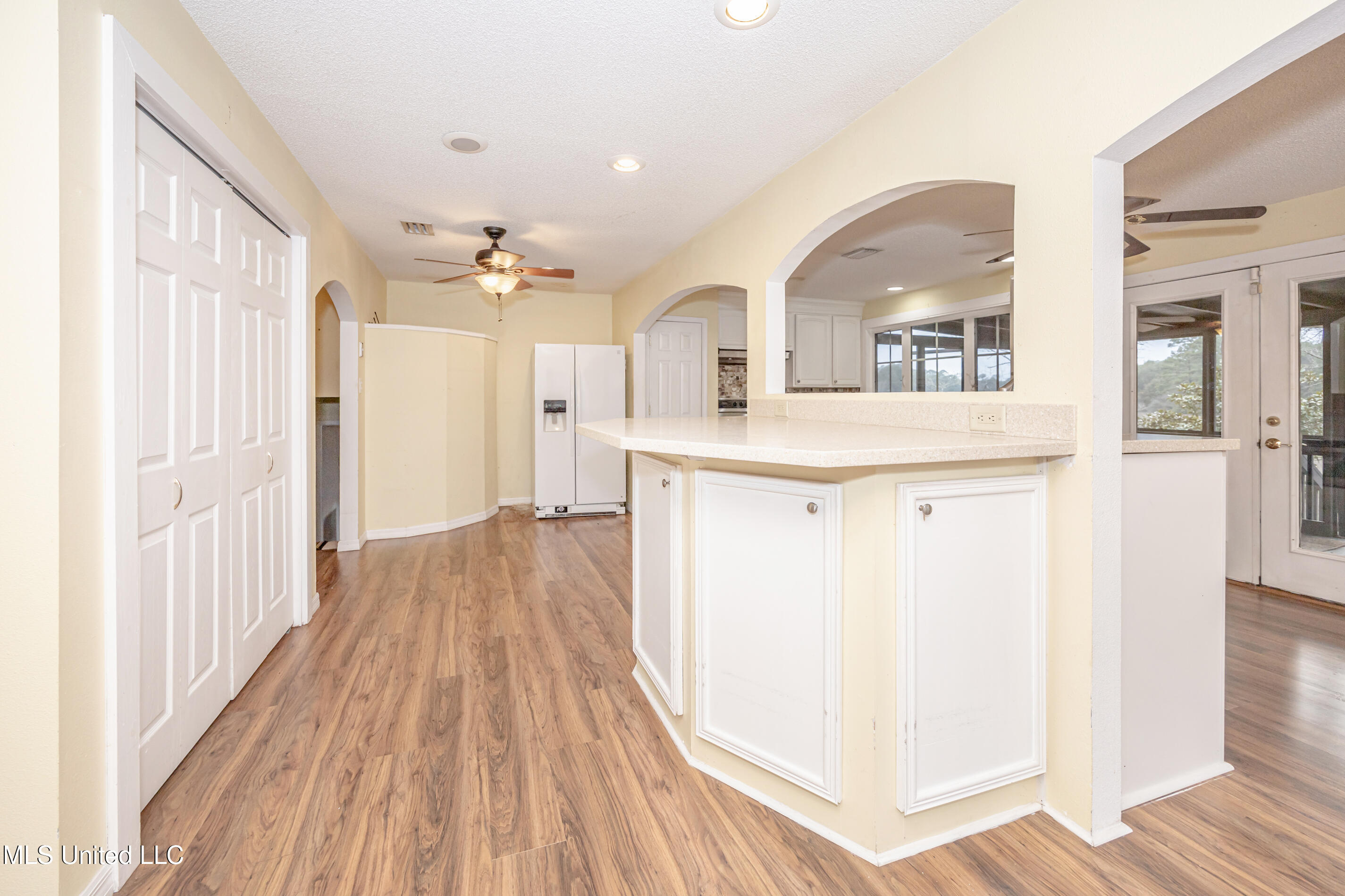 2037 Old Oaks Drive, Gautier, Mississippi image 31