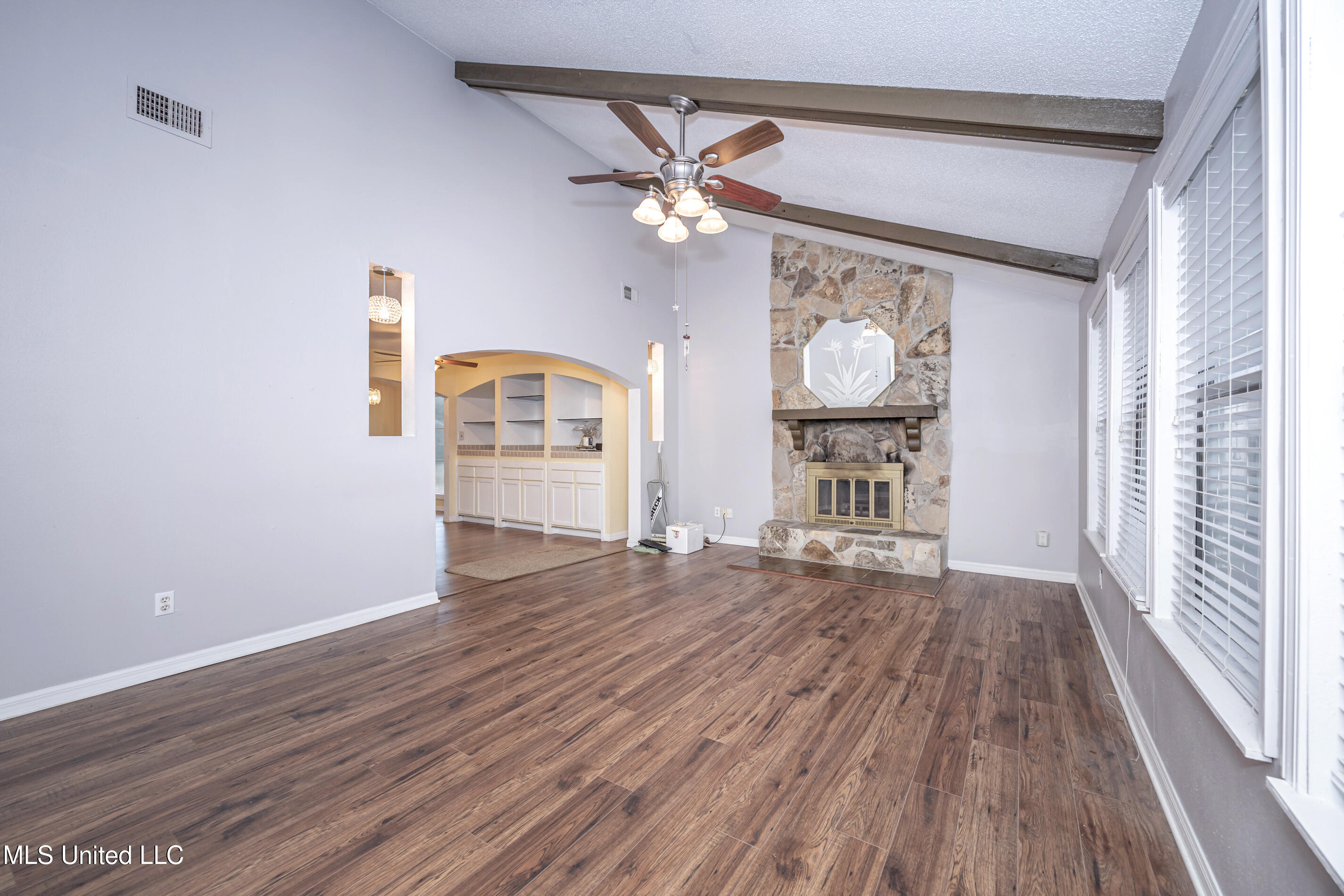 2037 Old Oaks Drive, Gautier, Mississippi image 13