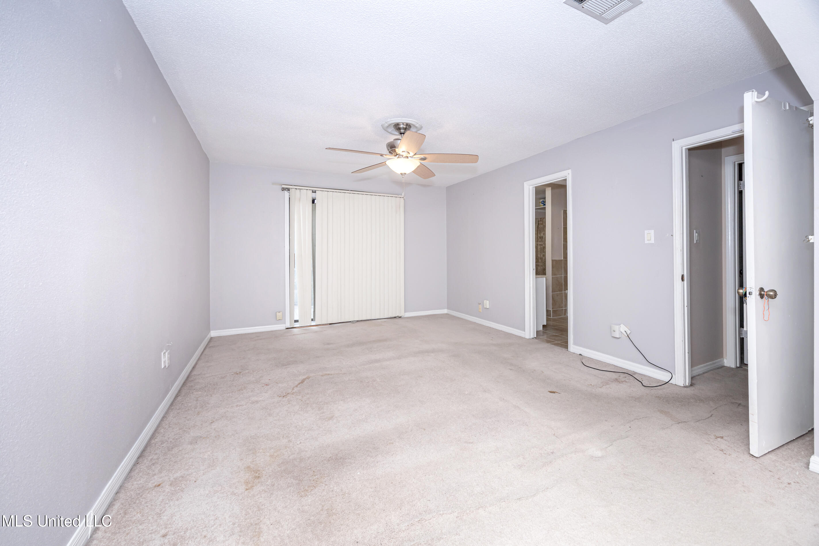 2037 Old Oaks Drive, Gautier, Mississippi image 34