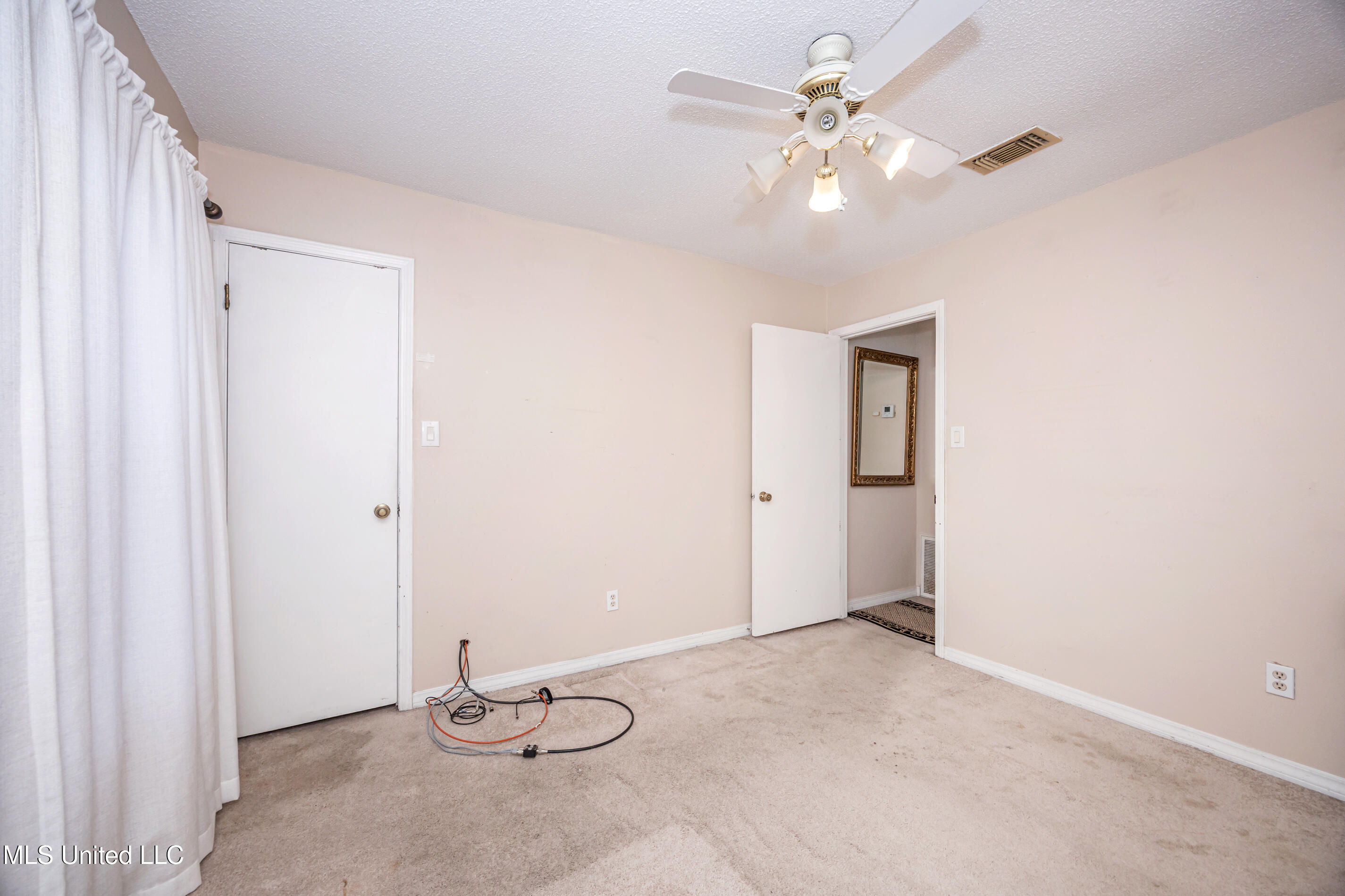 2037 Old Oaks Drive, Gautier, Mississippi image 49
