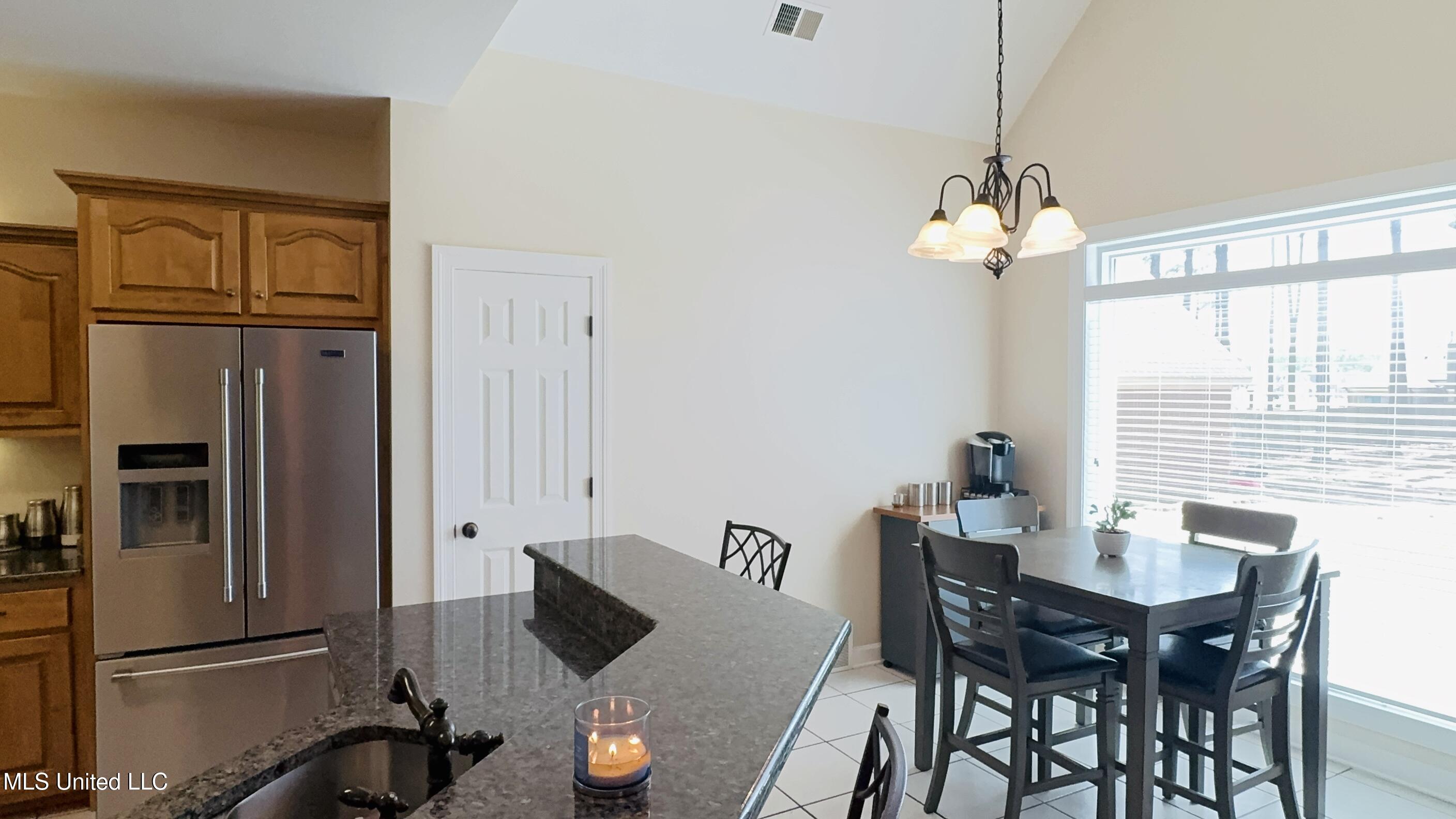 3629 S New Pointe Drive, Southaven, Mississippi image 23