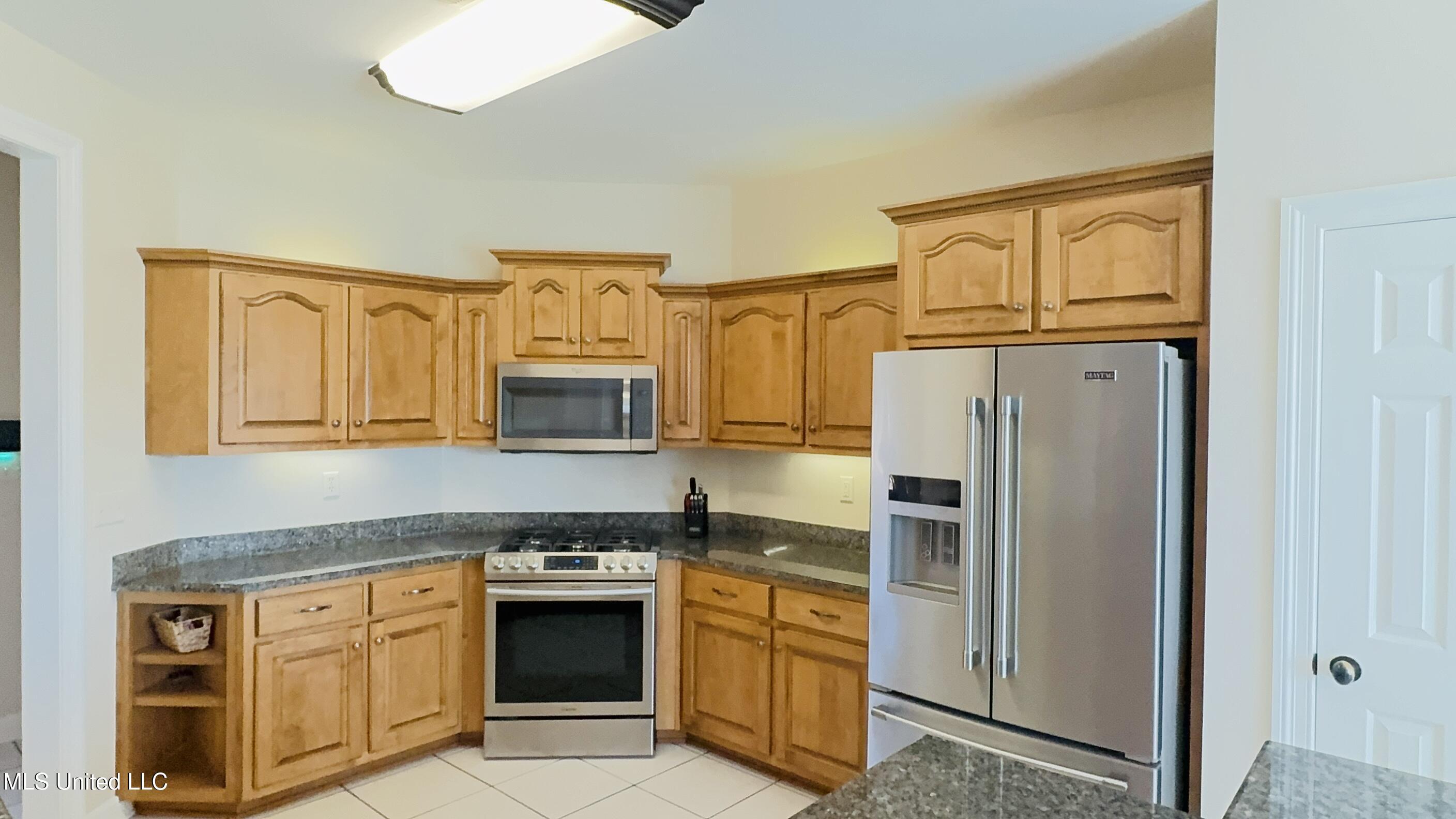 3629 S New Pointe Drive, Southaven, Mississippi image 24