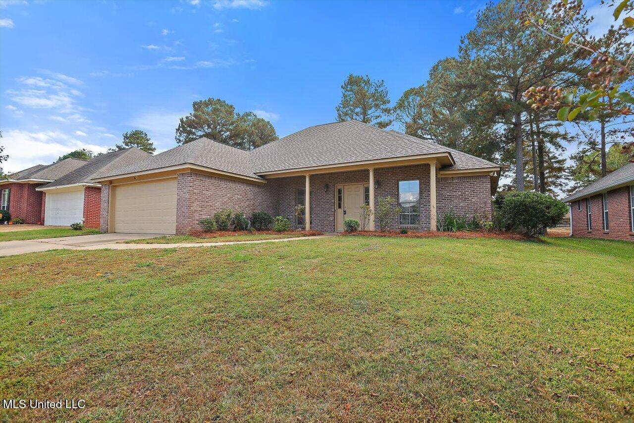 208 Bedford Drive, Brandon, Mississippi image 1