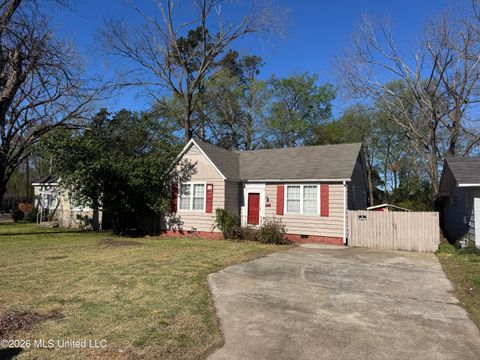 Homes For Sale - 1407 Grand Avenue<br/> Yazoo County, Yazoo City, MS 39194