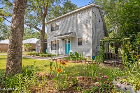 Single Family Residence in Gautier MS 1613 Bayou Vista Street.jpg
