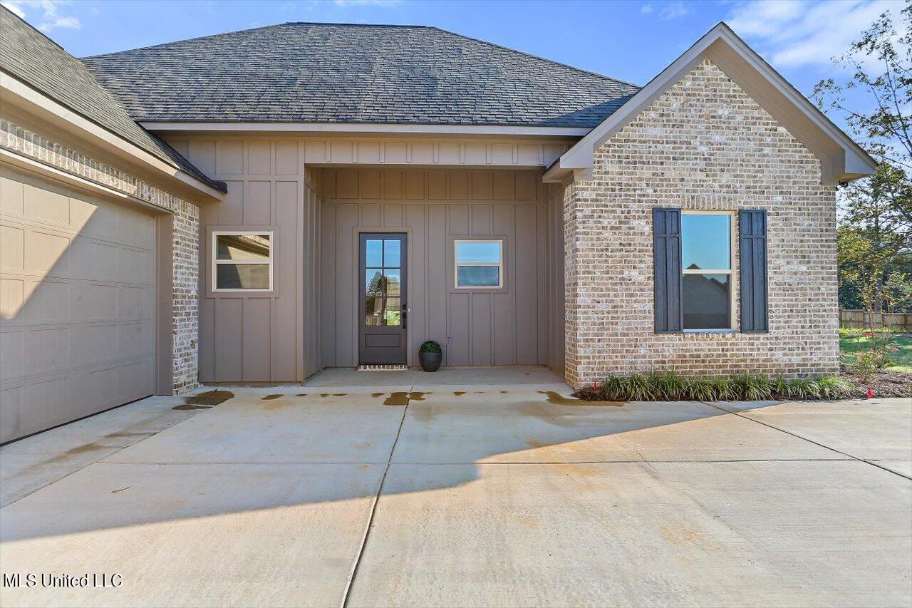 110 Catherine Boulevard, Clinton, Mississippi image 3
