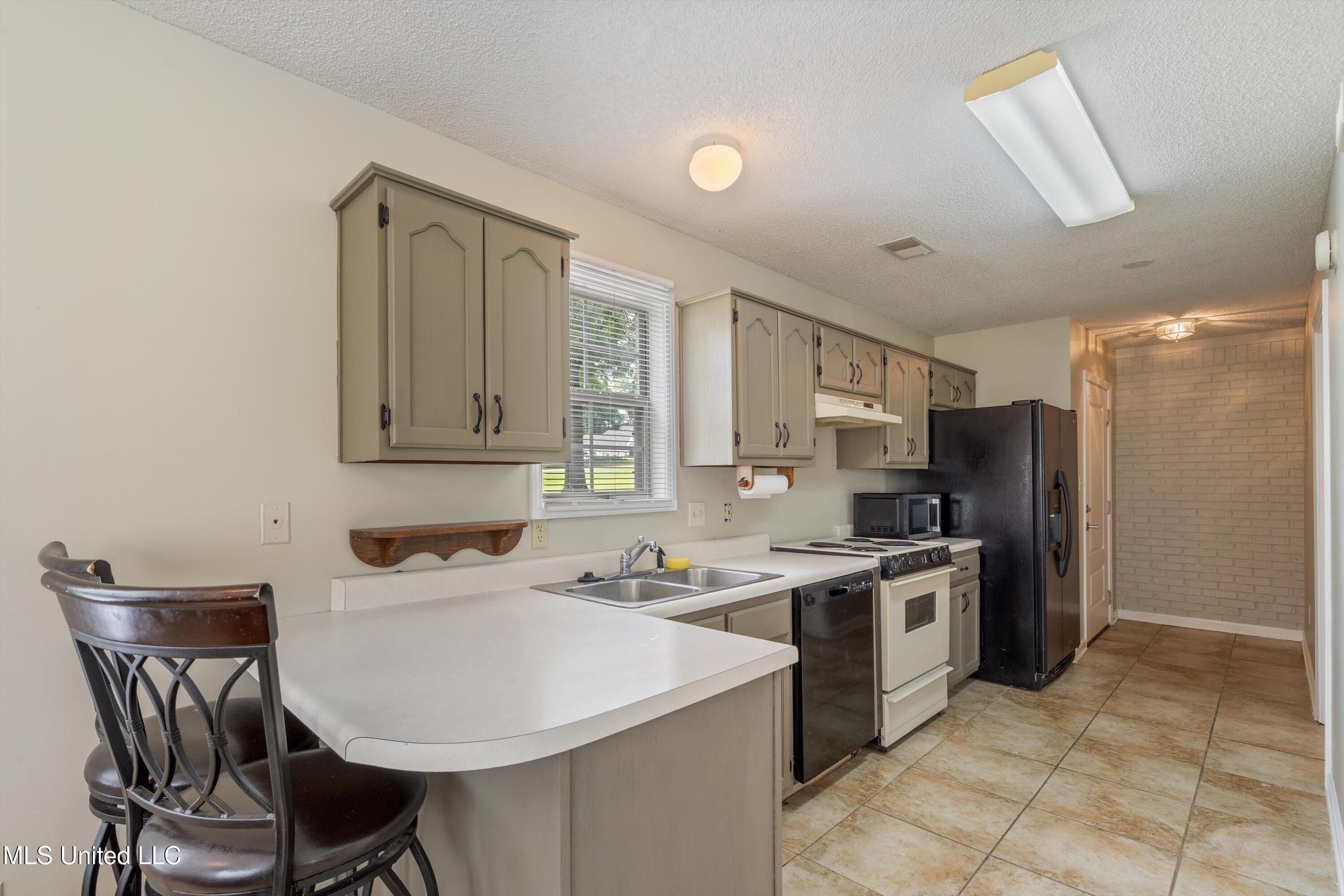 3590 Shady Oaks Drive, Olive Branch, Mississippi image 30