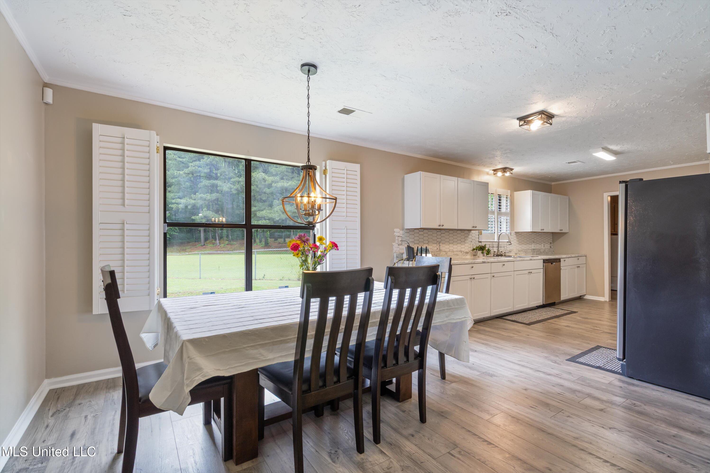 3590 Shady Oaks Drive, Olive Branch, Mississippi image 9