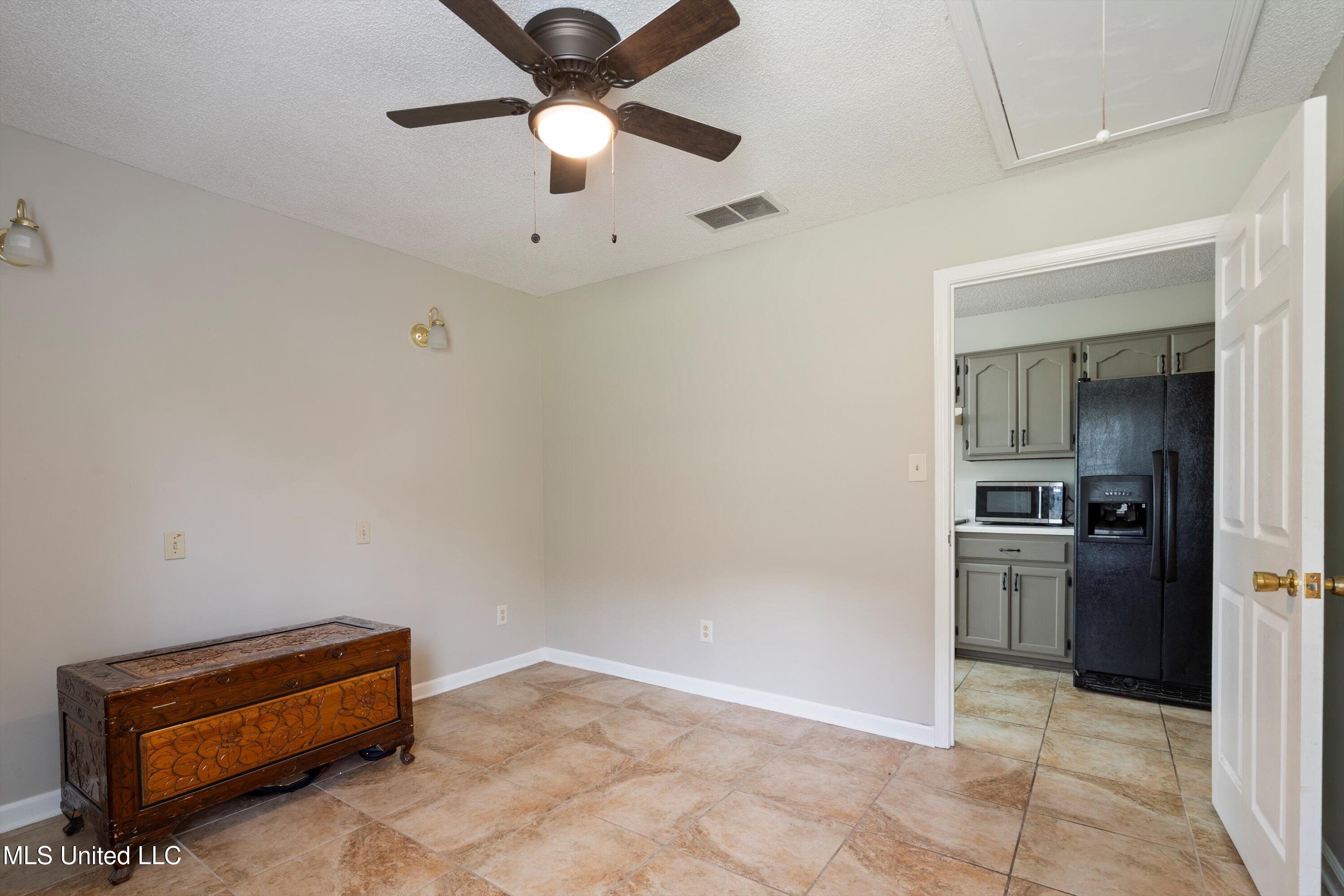3590 Shady Oaks Drive, Olive Branch, Mississippi image 31