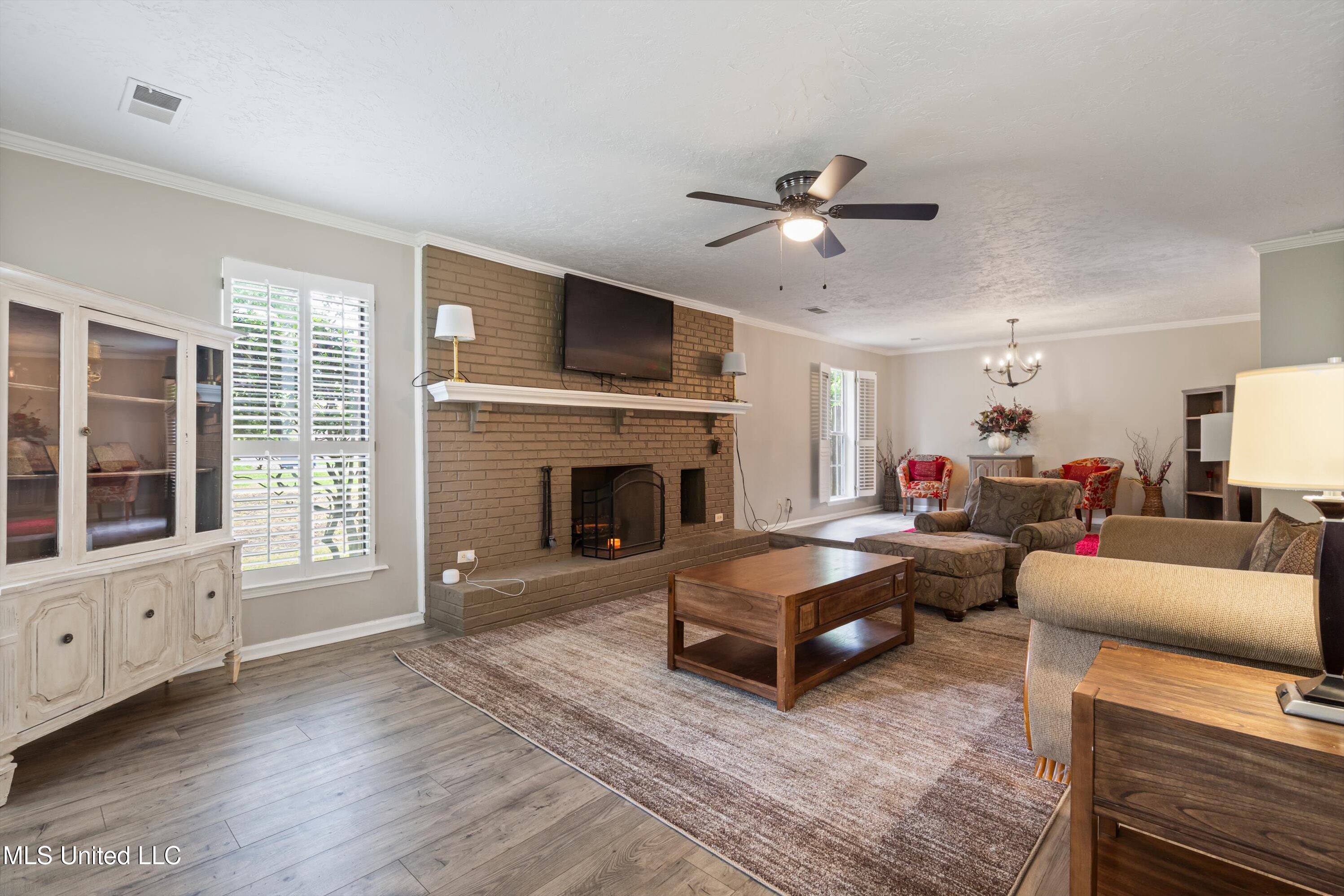 3590 Shady Oaks Drive, Olive Branch, Mississippi image 3
