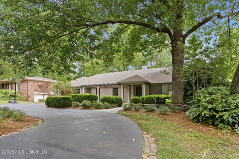 Homes For Sale - 2308 Wild Valley Drive<br/> Hinds County, Jackson, MS 39211